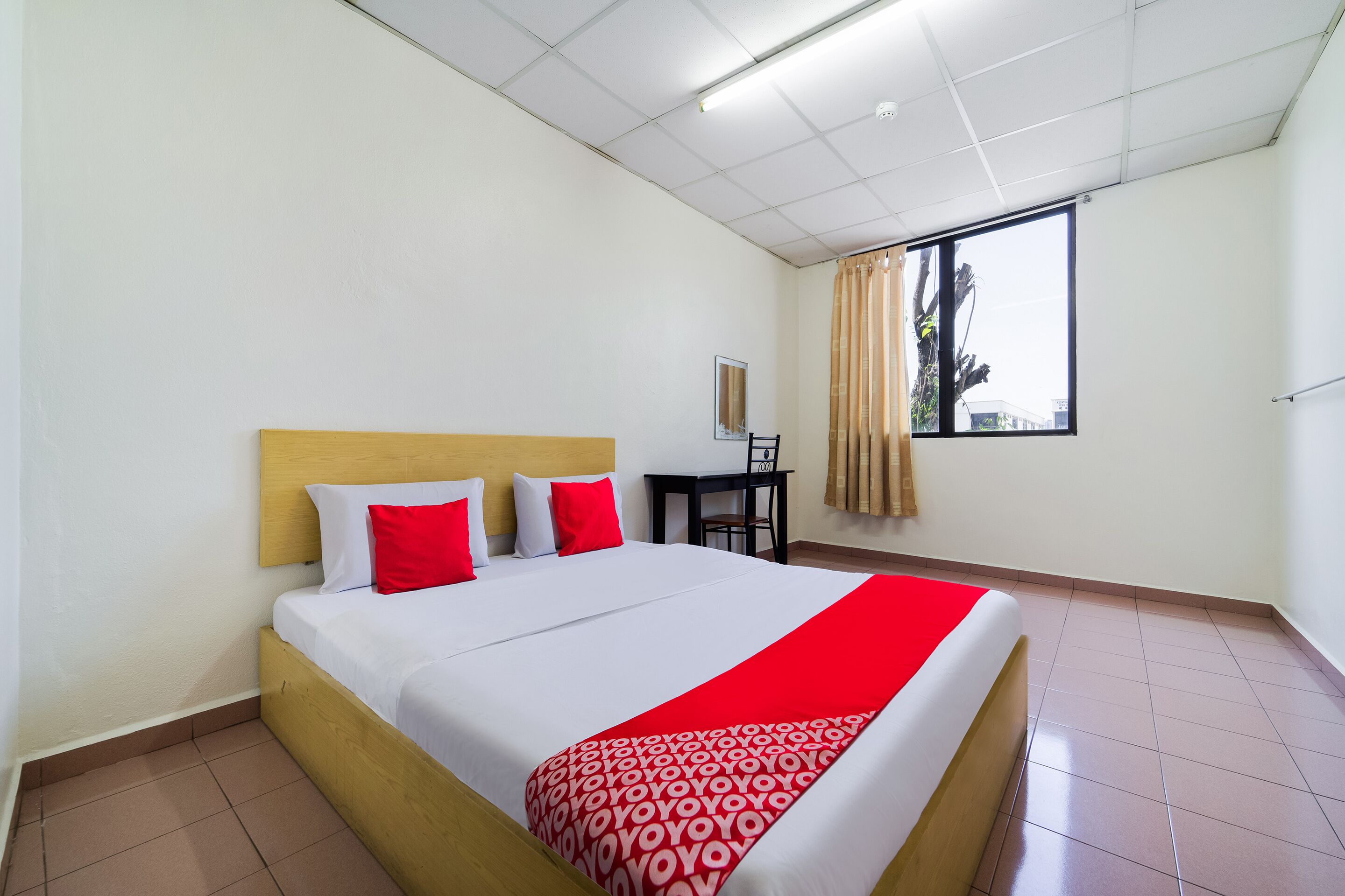 CP Hotel by OYO Rooms