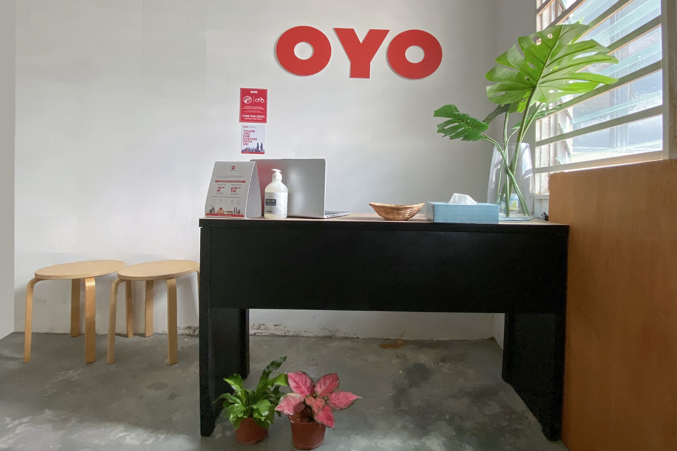 Oyo 90007 G-14