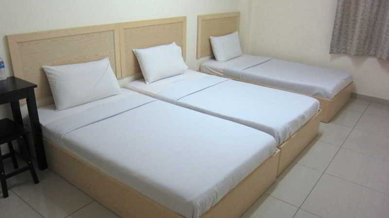 River Inn Hotel by OYO