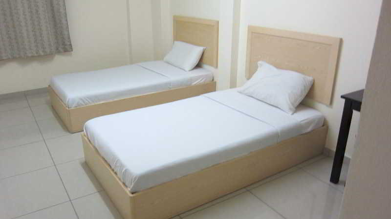 River Inn Hotel by OYO