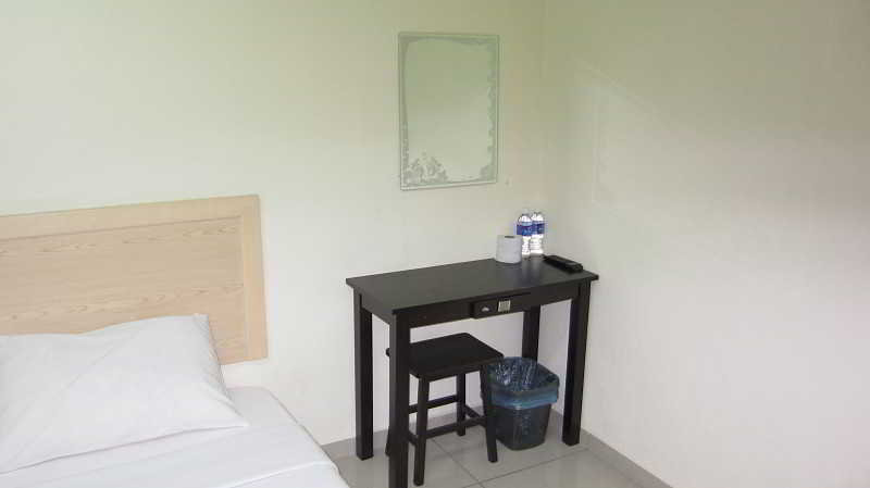 River Inn Hotel by OYO