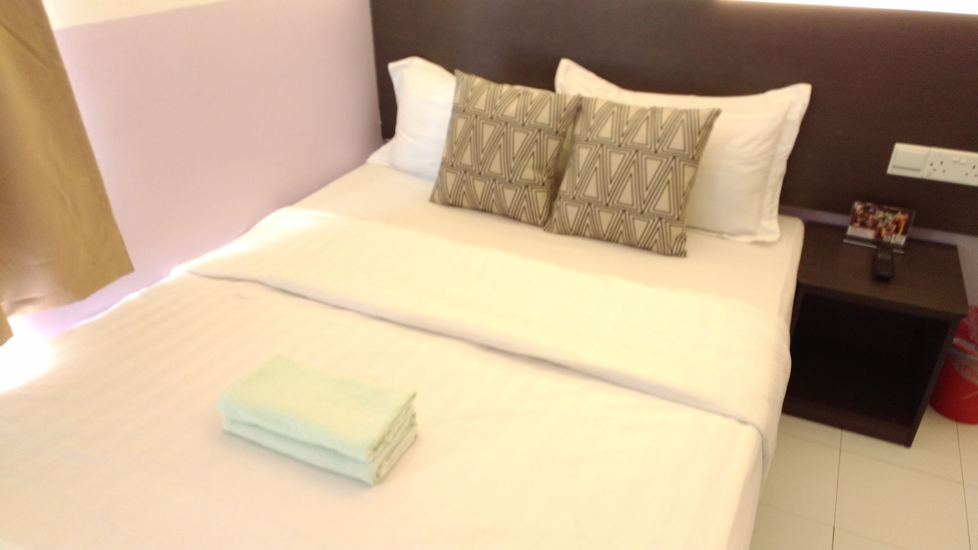 Apple1Hotel Gurney