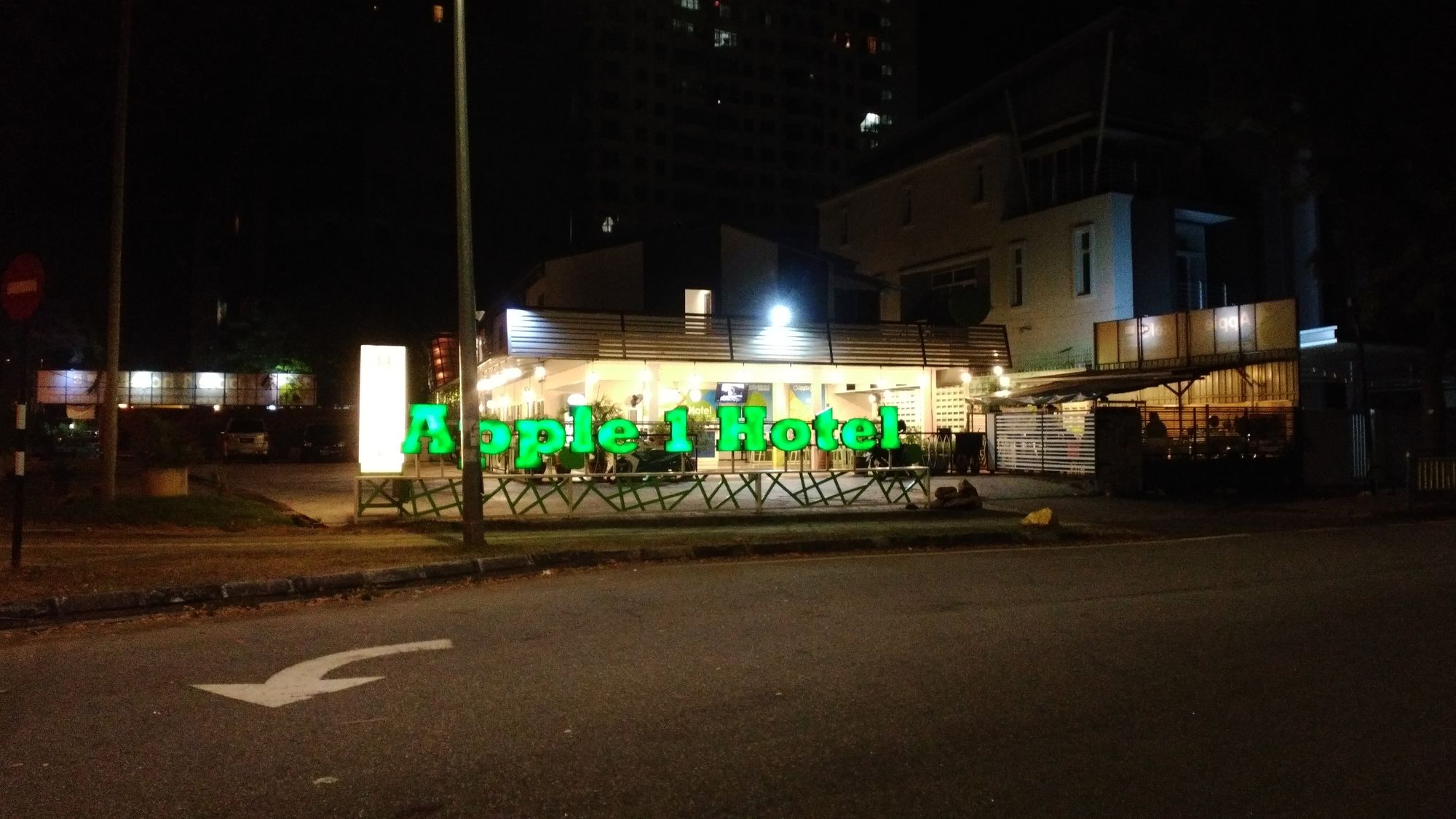 Apple1Hotel Gurney