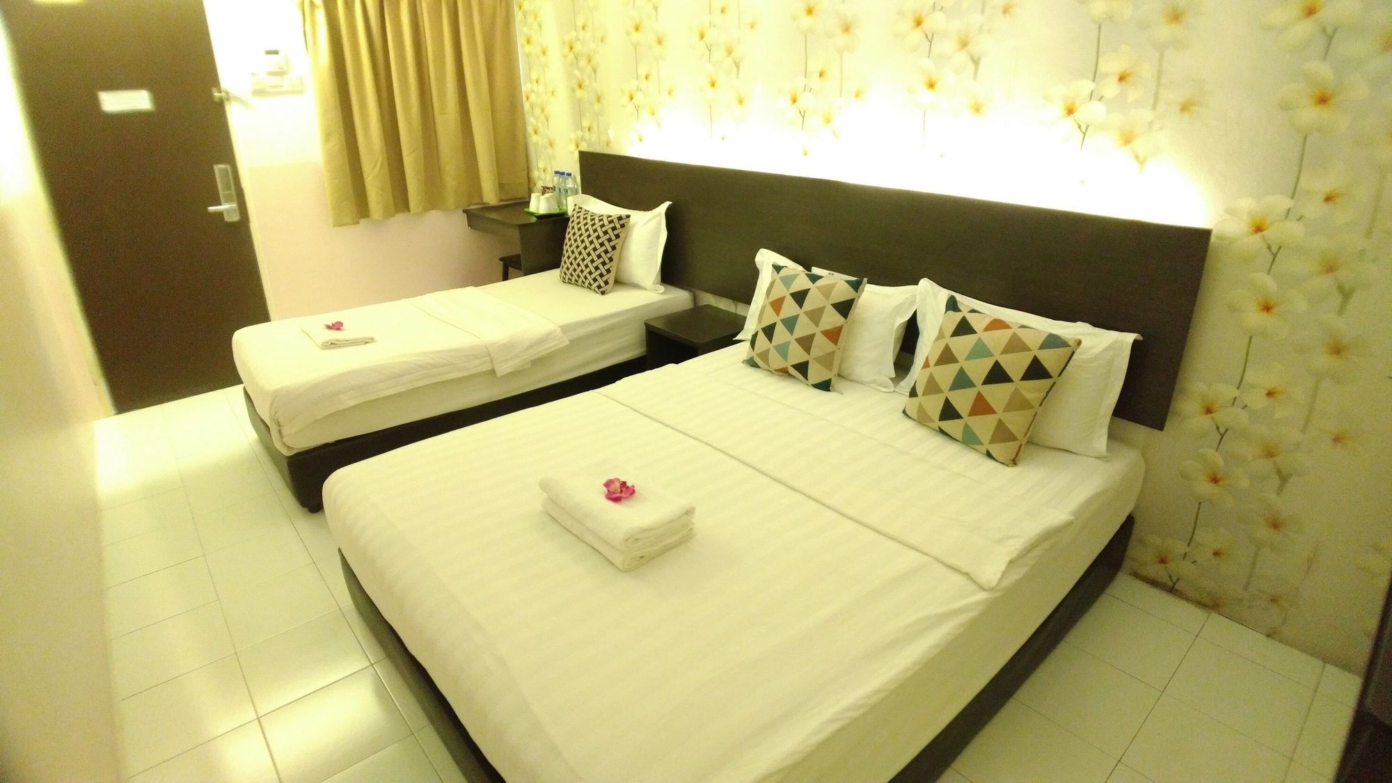Apple1Hotel Gurney