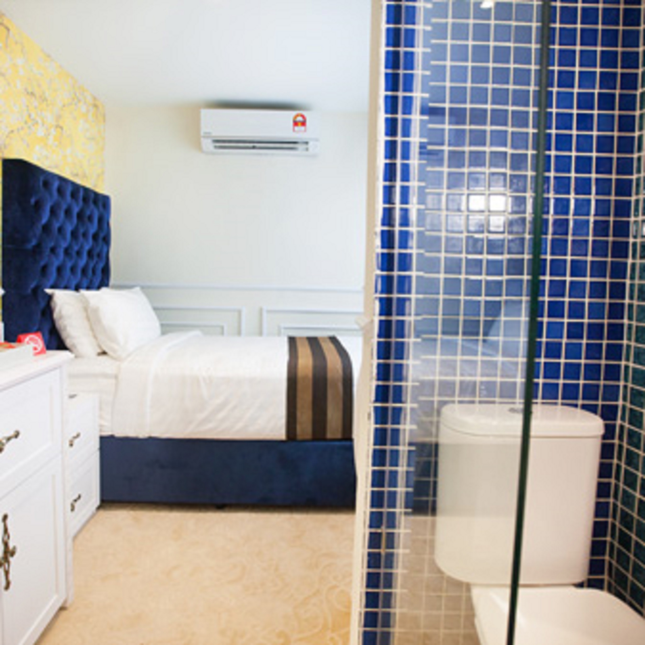 Apple Heritage Hotel