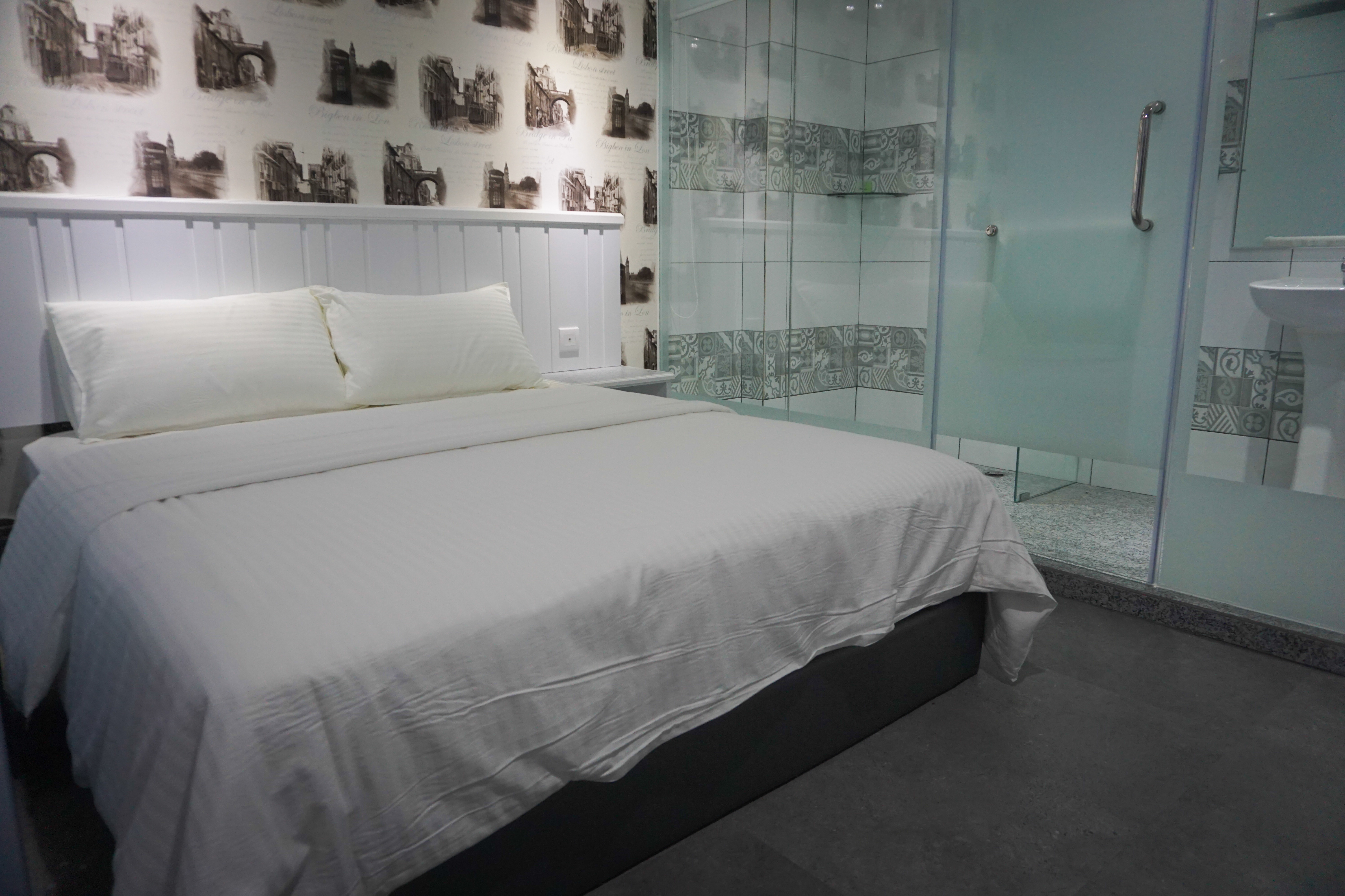 Apple Hotel