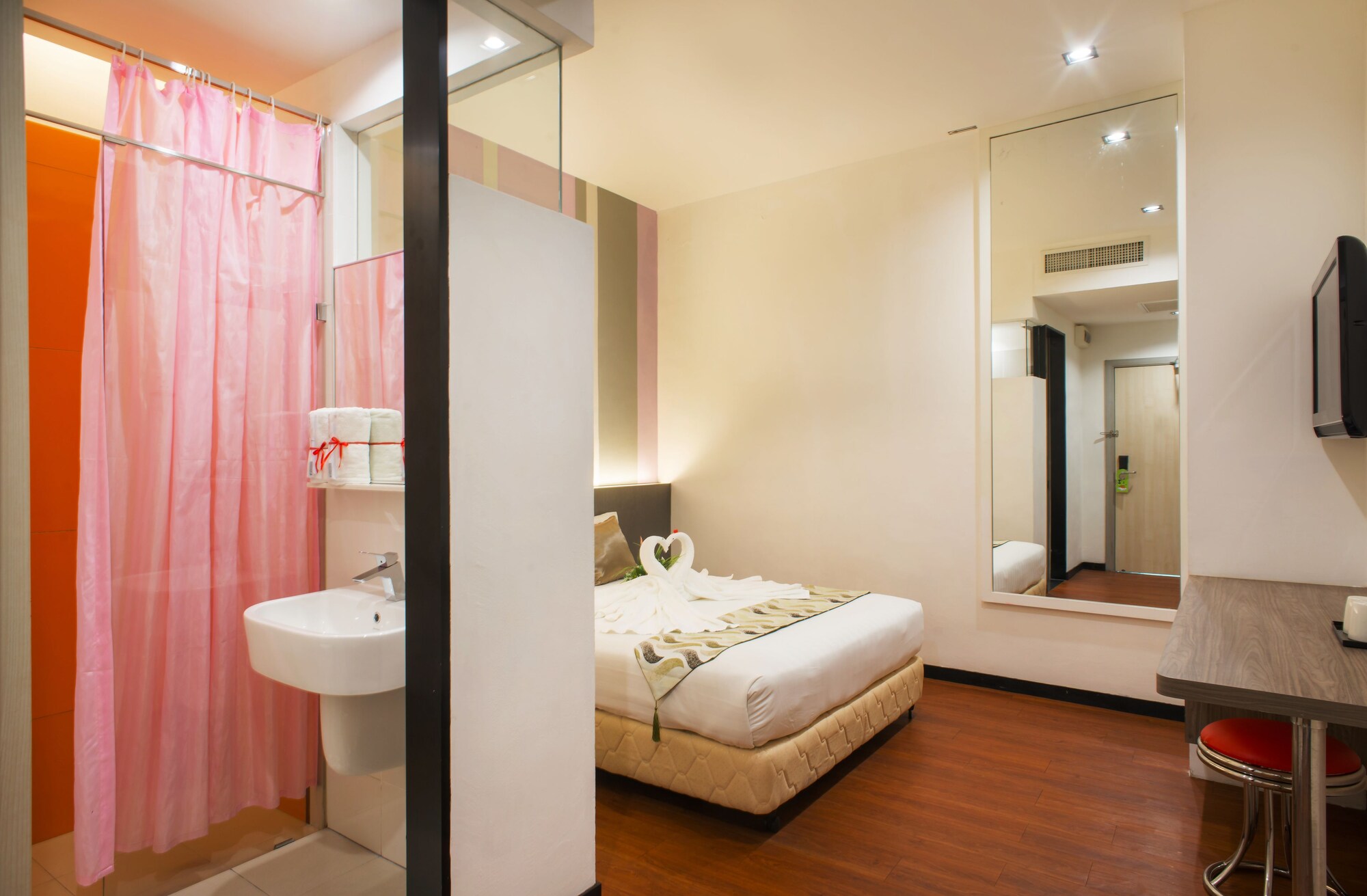 Yan Hotel