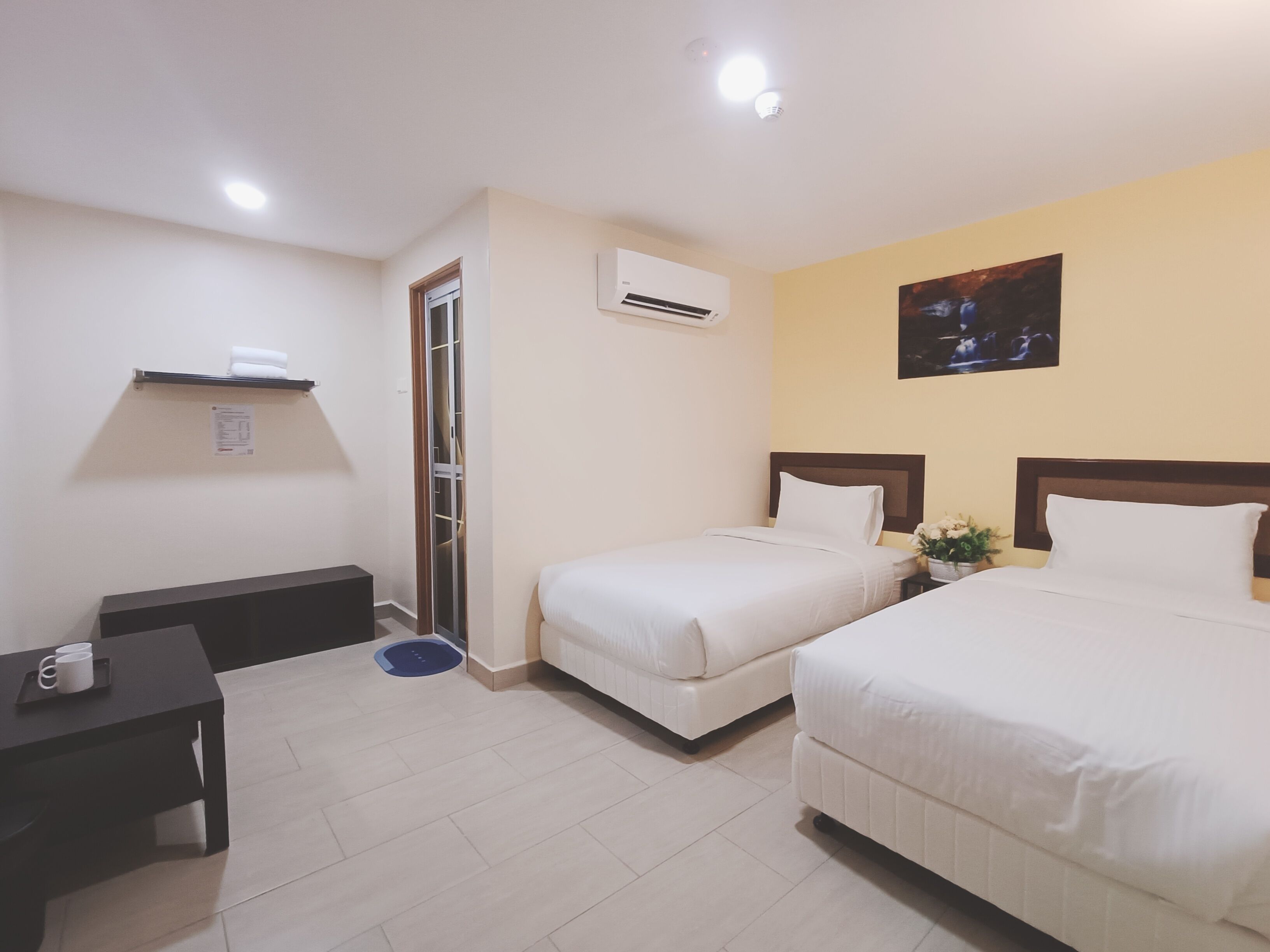 Island City Hotel
