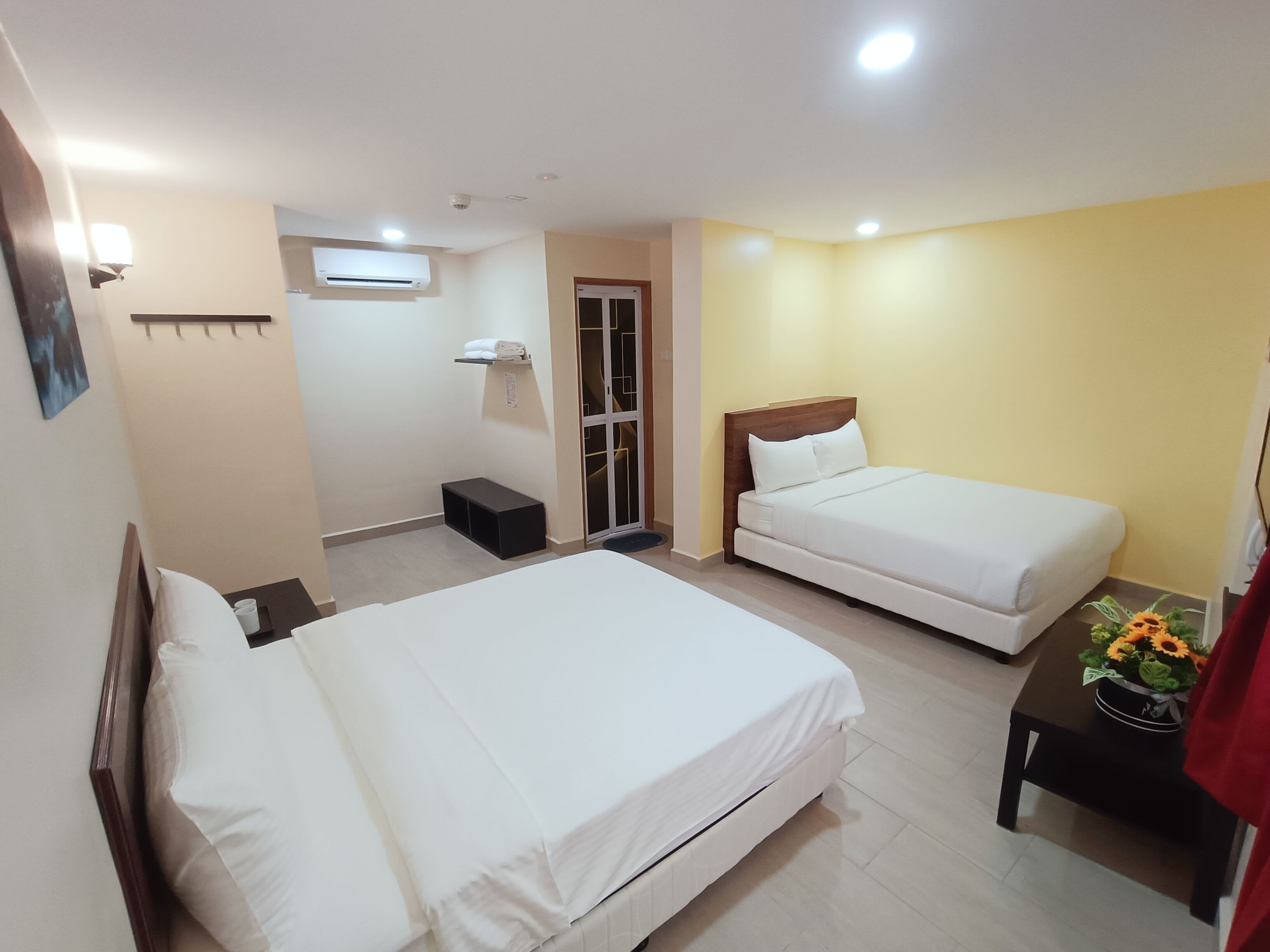 Island City Hotel