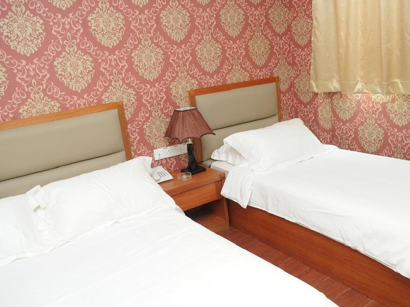 Queens City Hotel