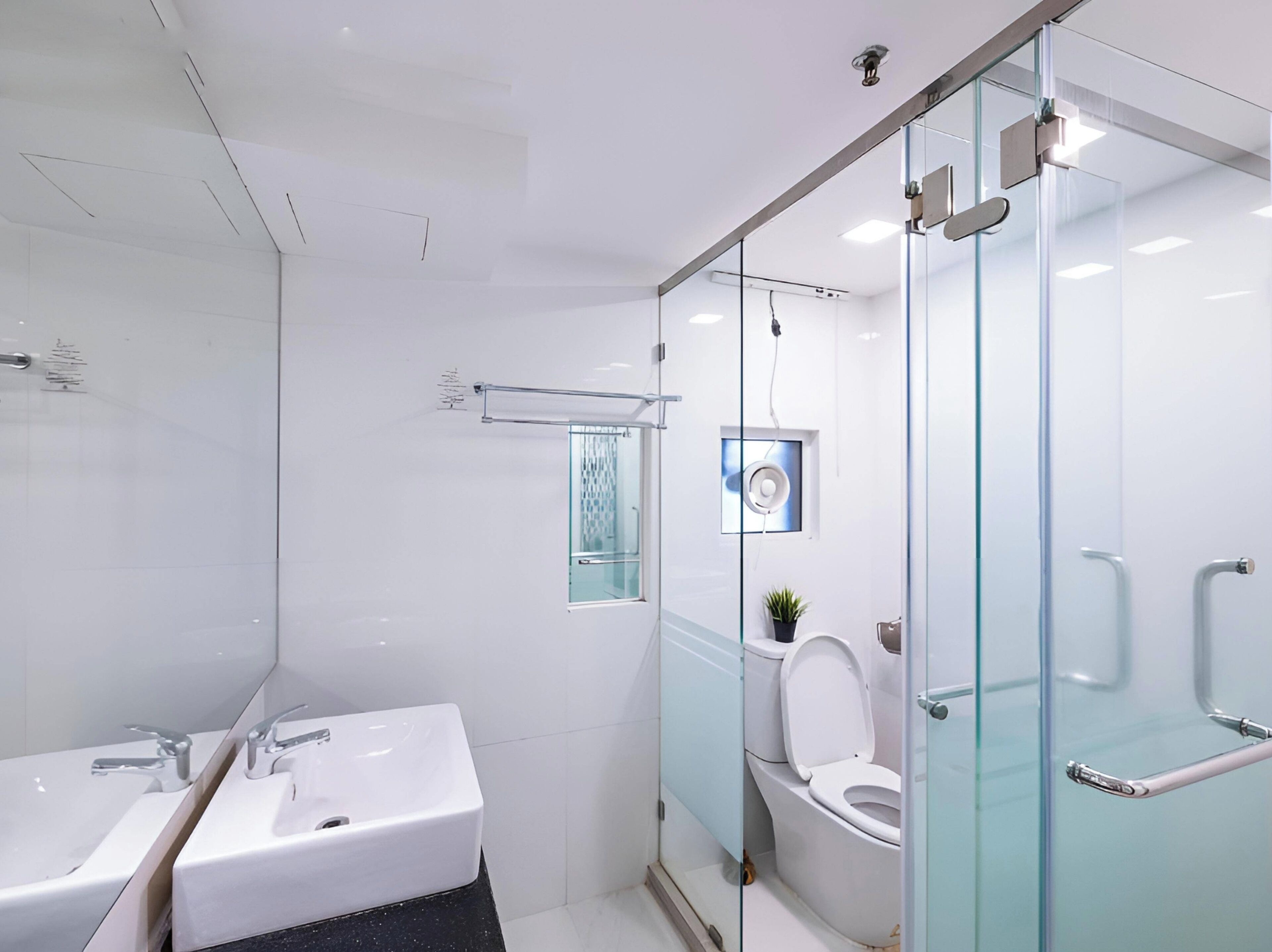 Maritime Suites by The Only Bnb