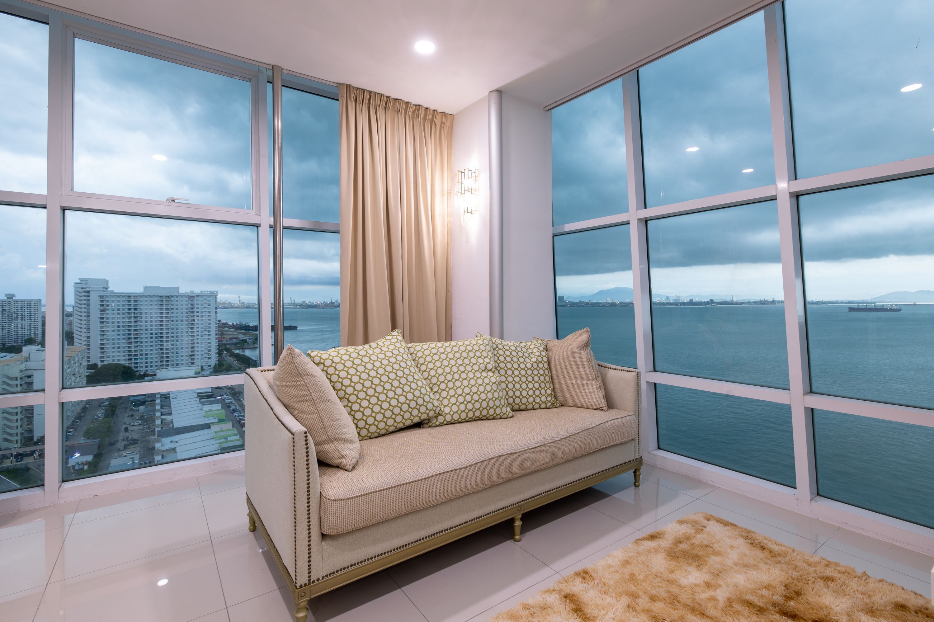 Maritime Suites by The Only Bnb