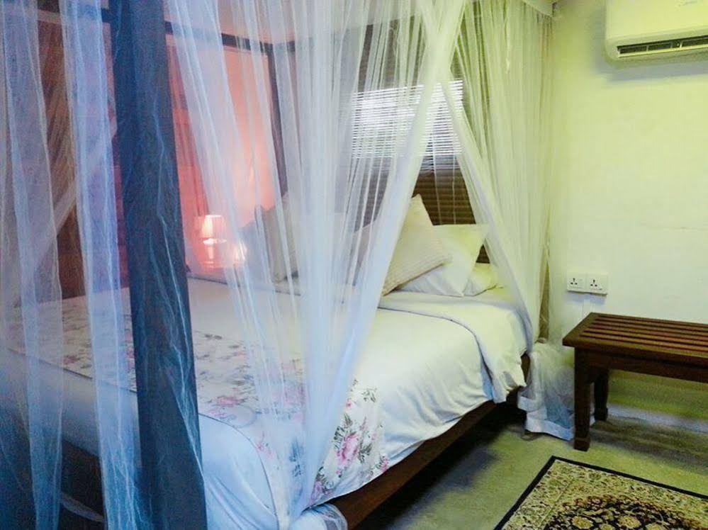 Noordin Street House