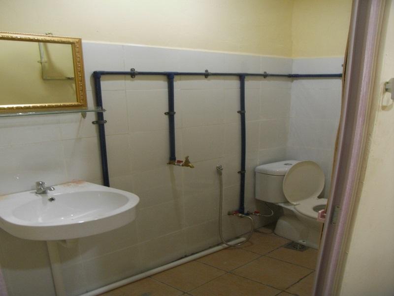 V Hostel