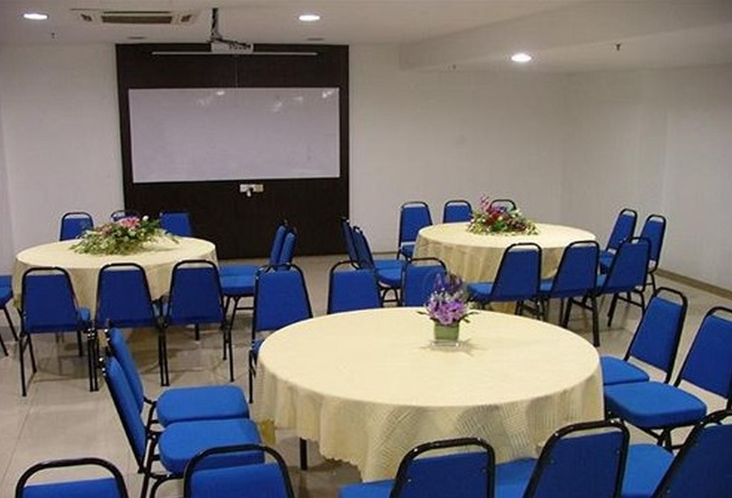 Alora Hotel