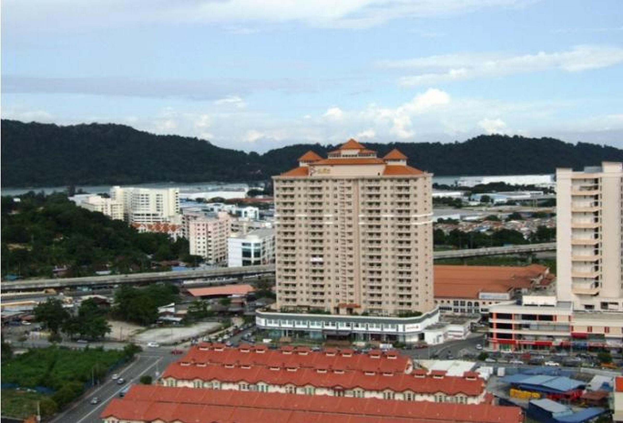 Alora Hotel
