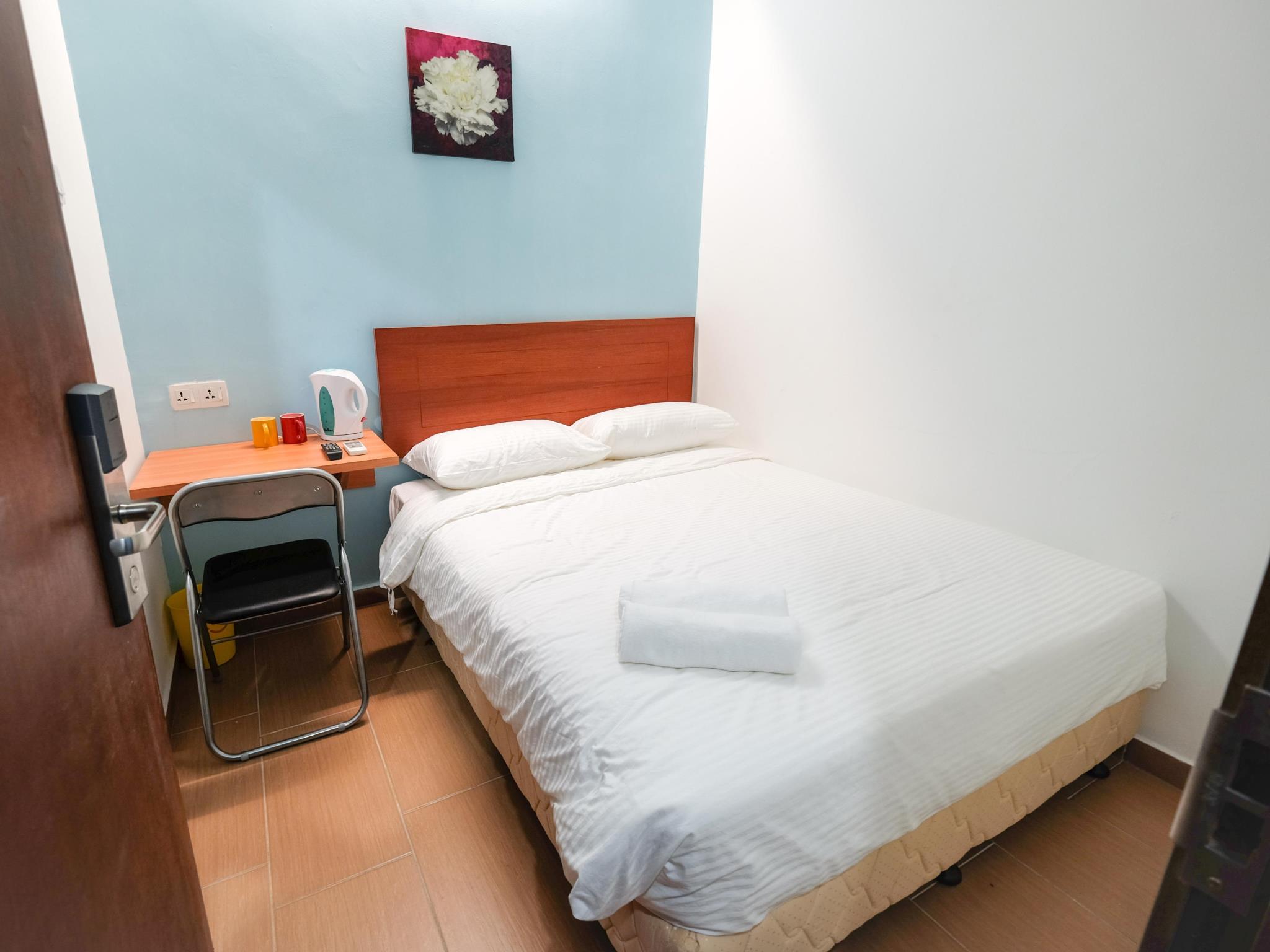 Colour Hotel by ZEN Rooms