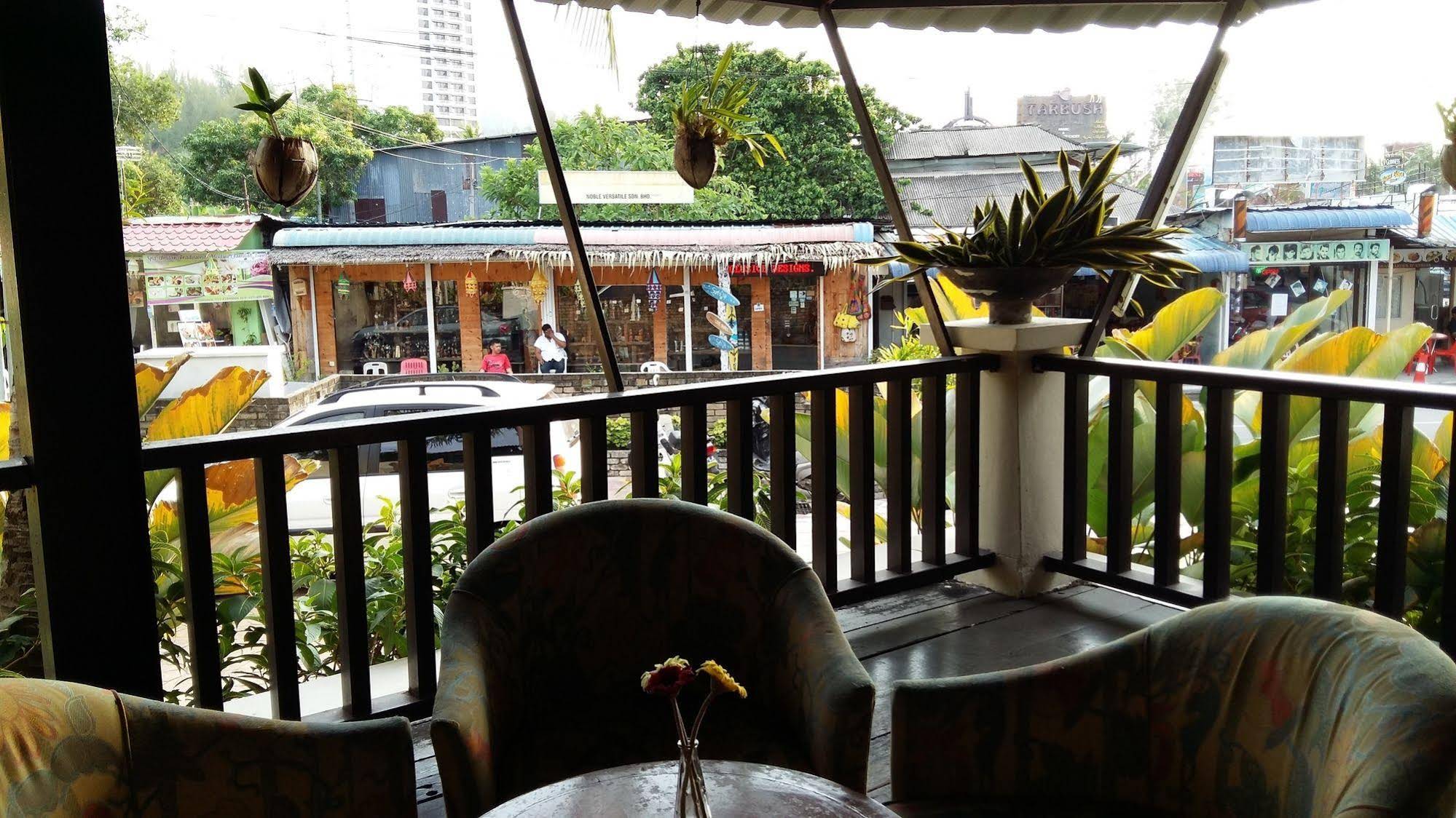 D feringghi and Restaurant