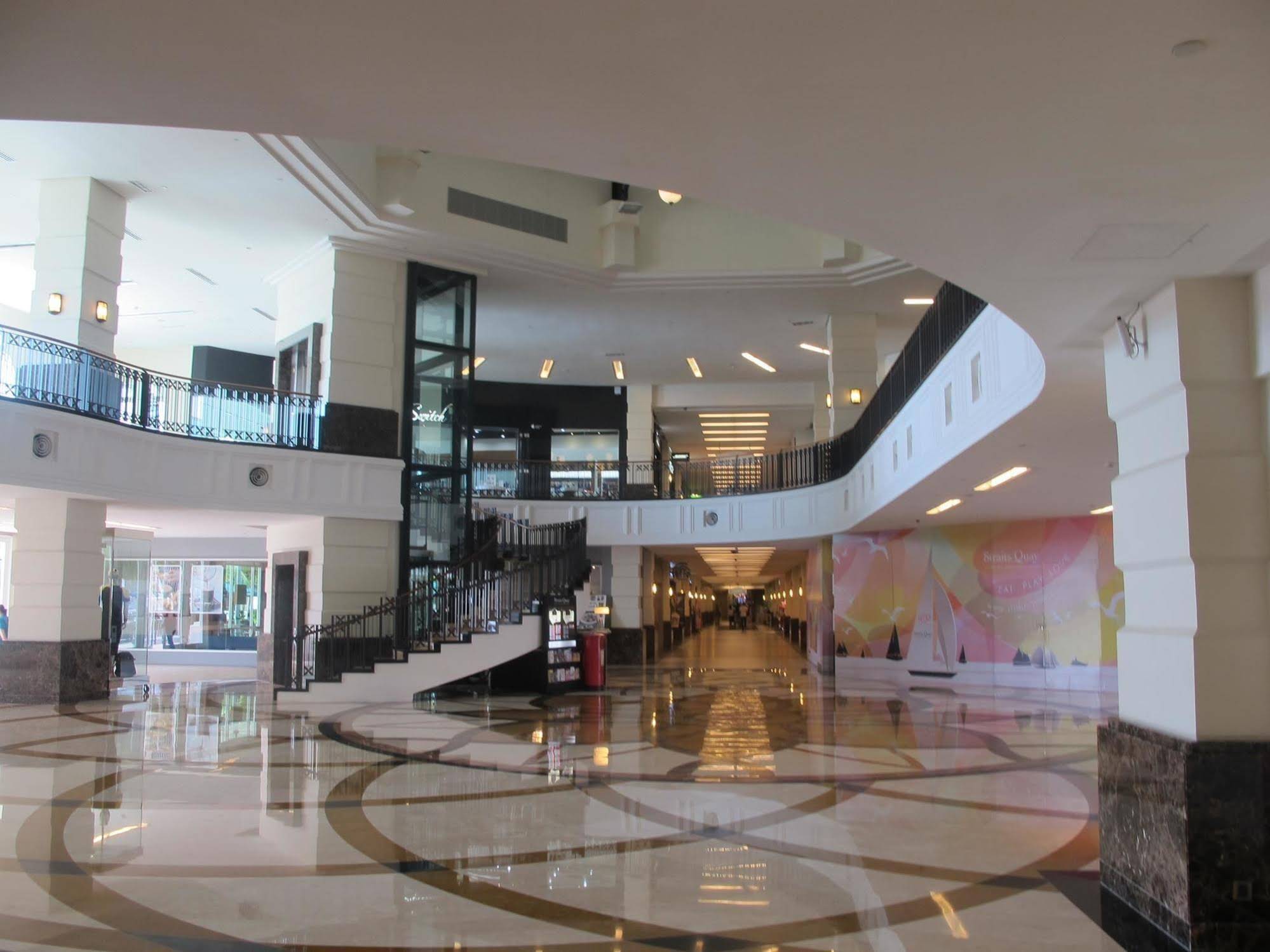 Luxury Suites @ Straits Quay