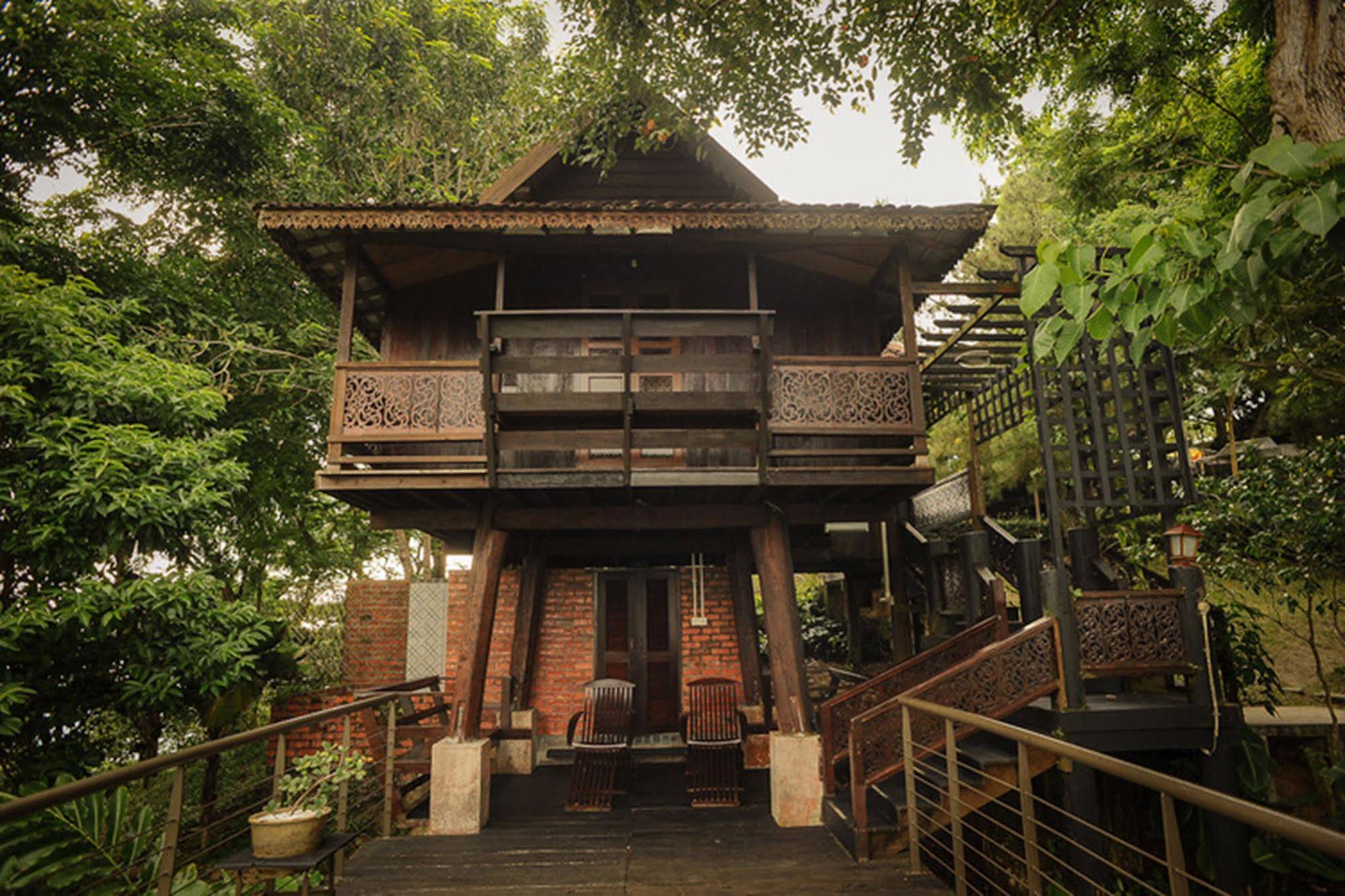 Malihom Private Estate