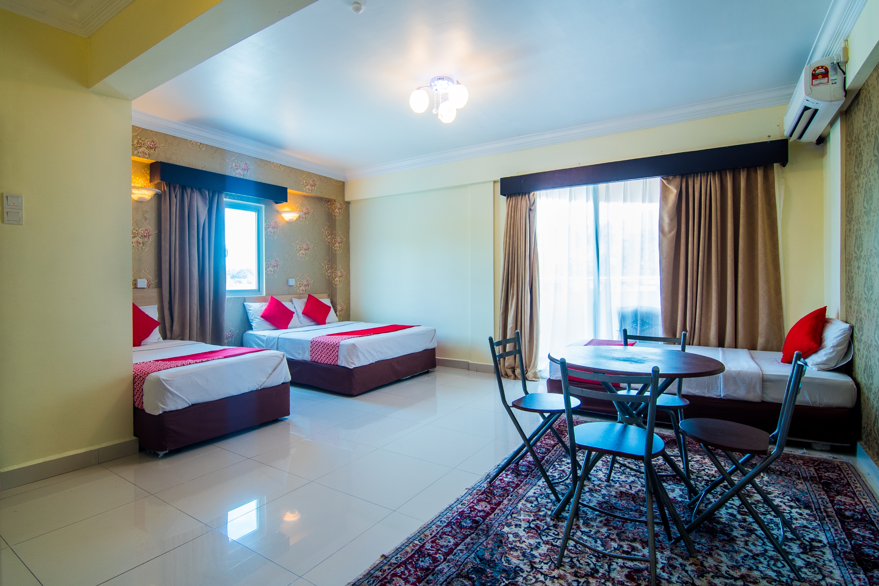 OYO 528 Sea Princess Hotel