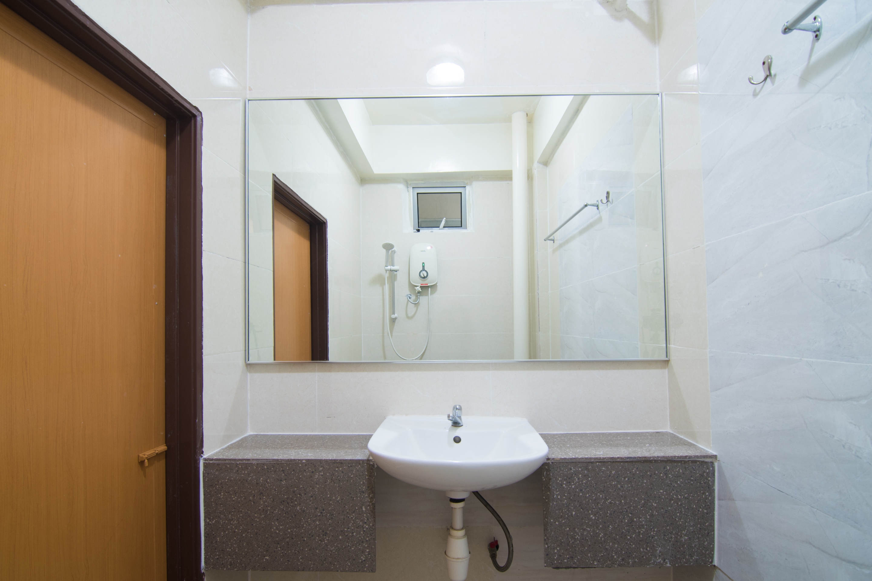 OYO 528 Sea Princess Hotel