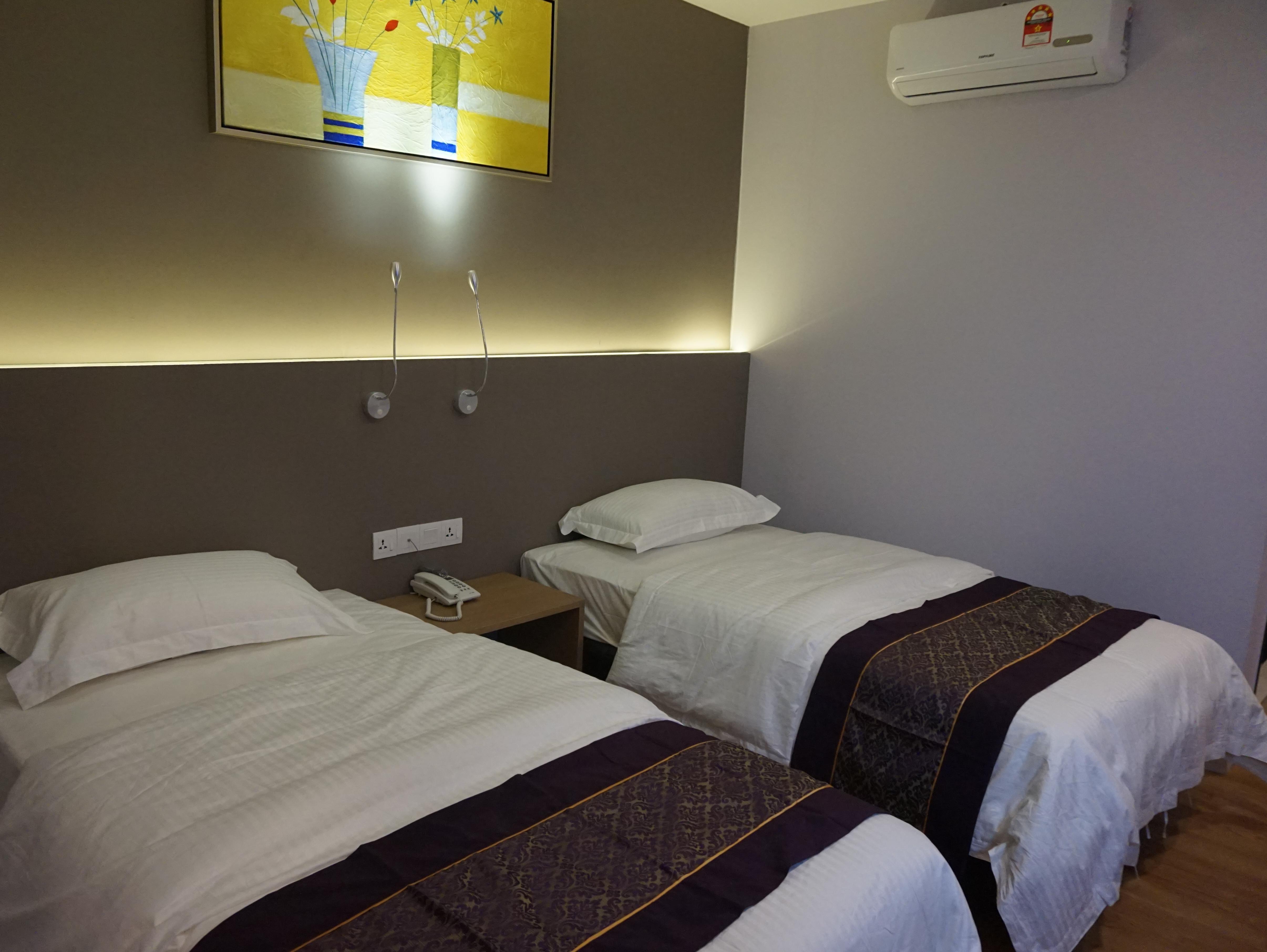 Super 8 bayan baru