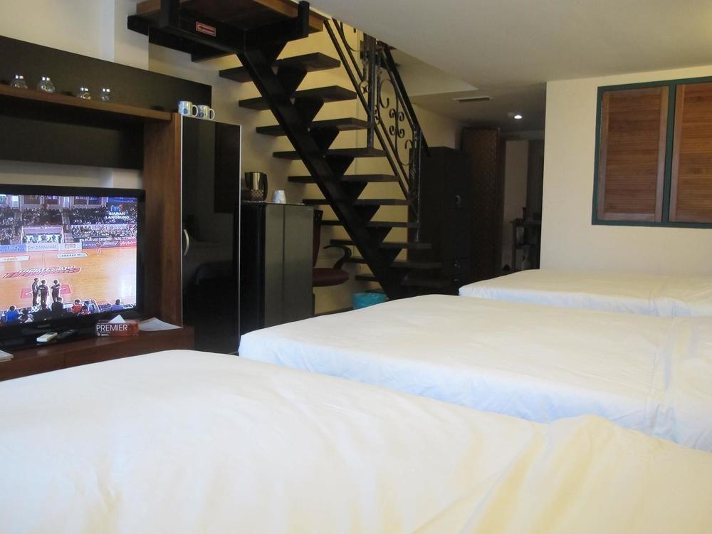 MIL The Boutique Residence