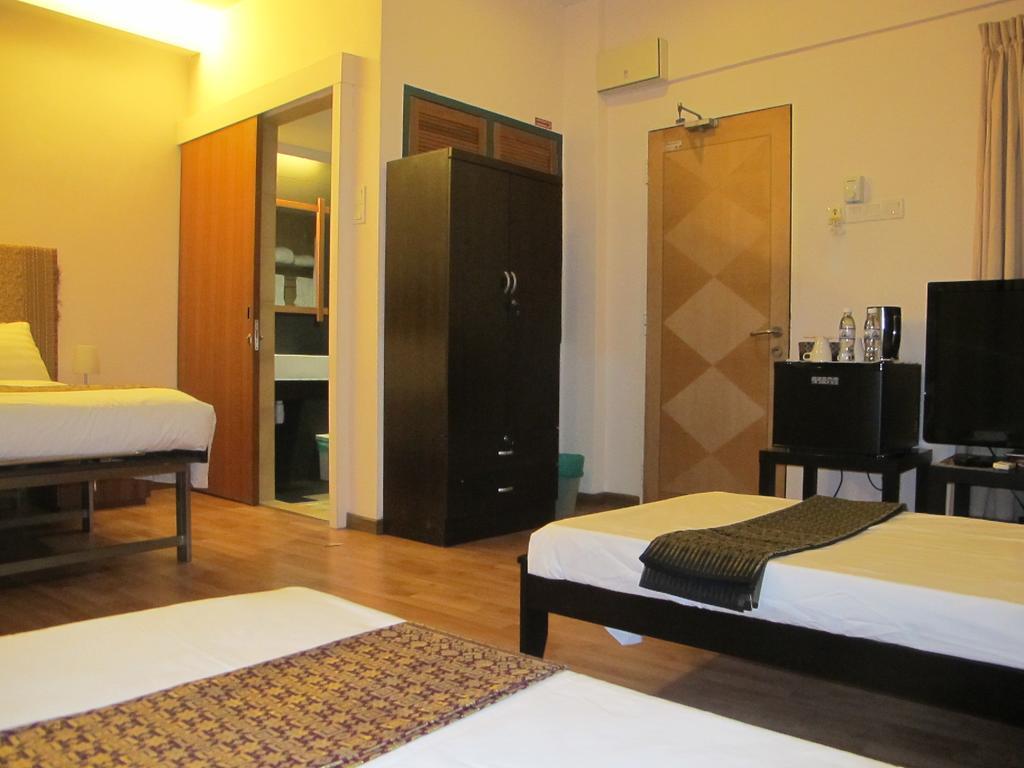 MIL The Boutique Residence