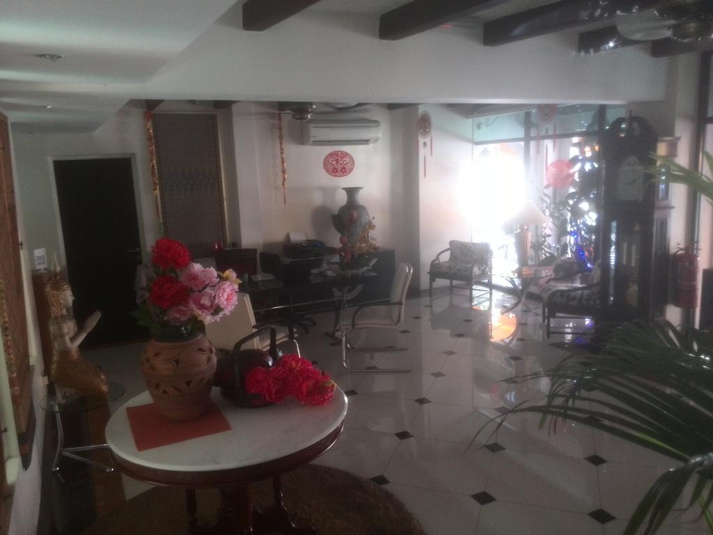 MIL The Boutique Residence