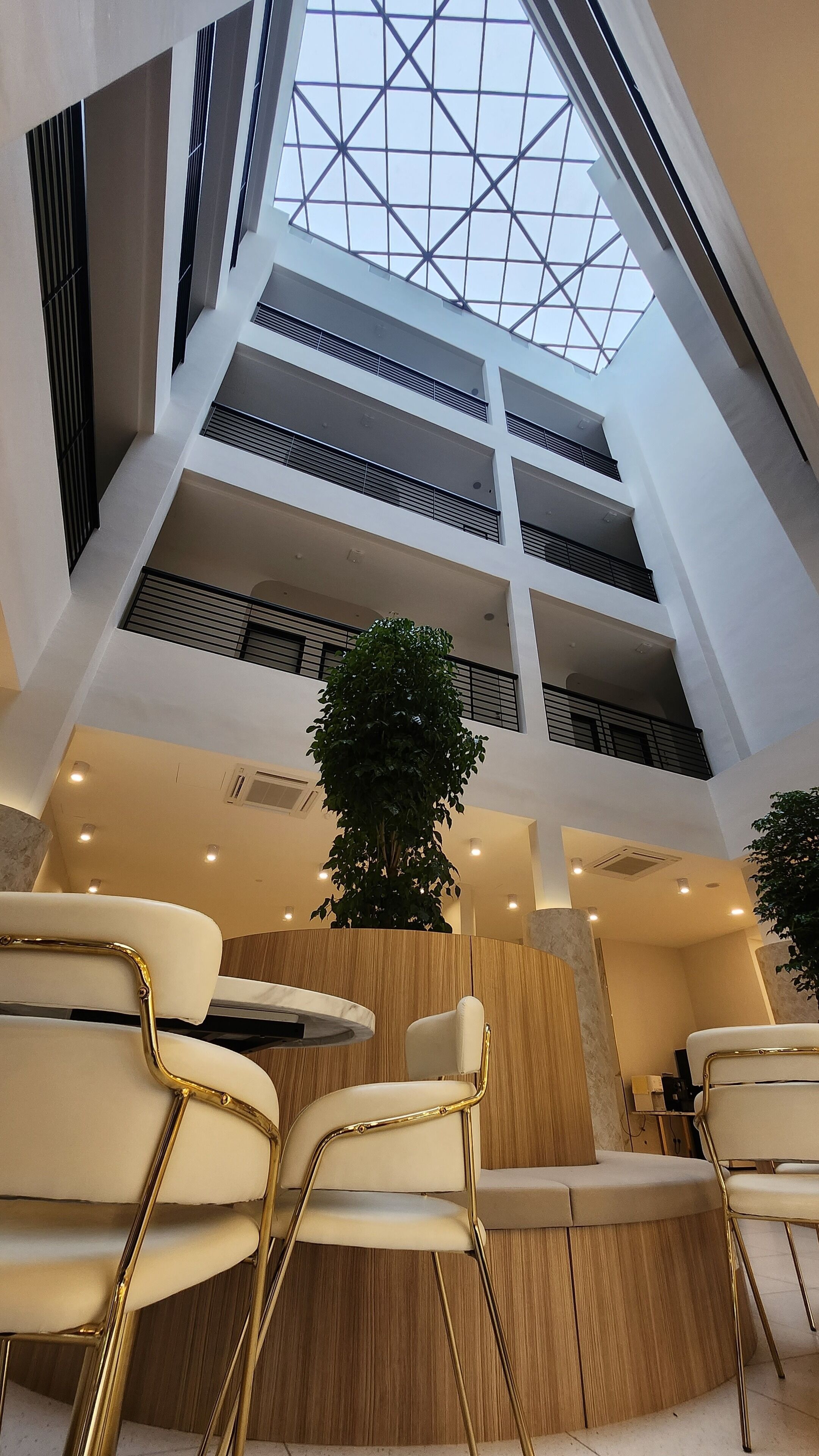 Wellesley Hotel