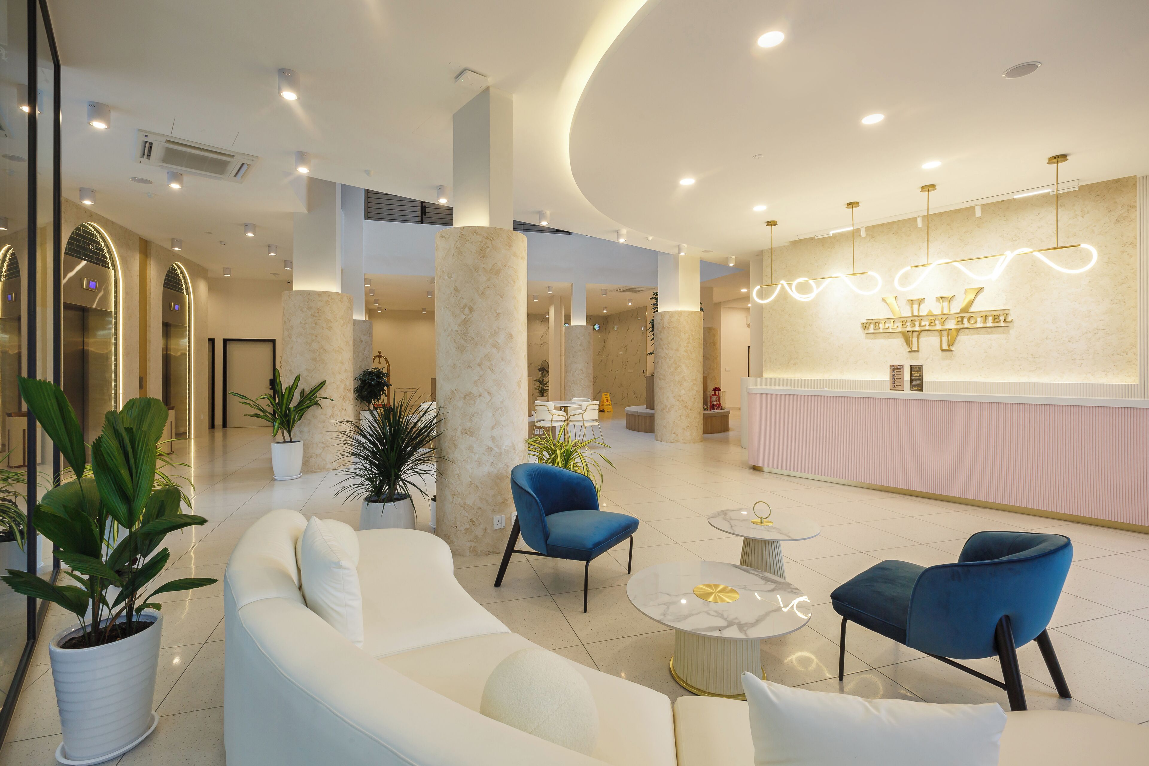 Wellesley Hotel
