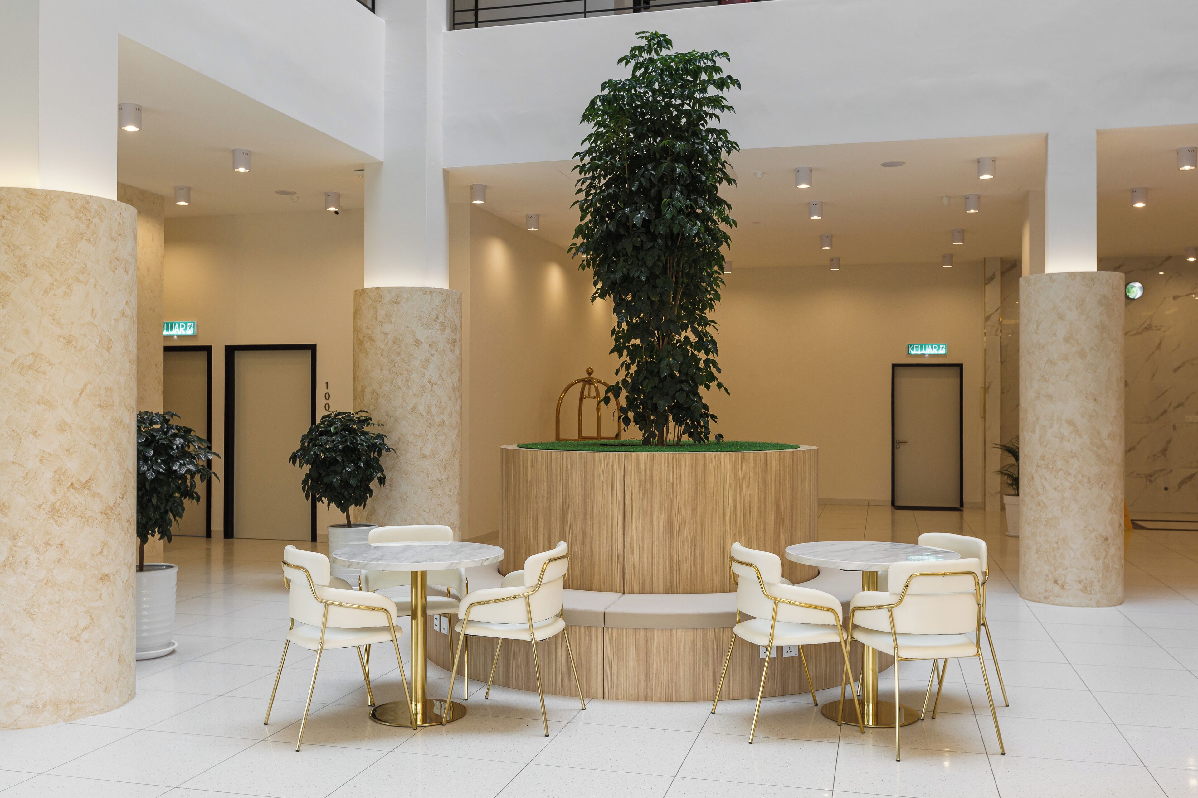 Wellesley Hotel