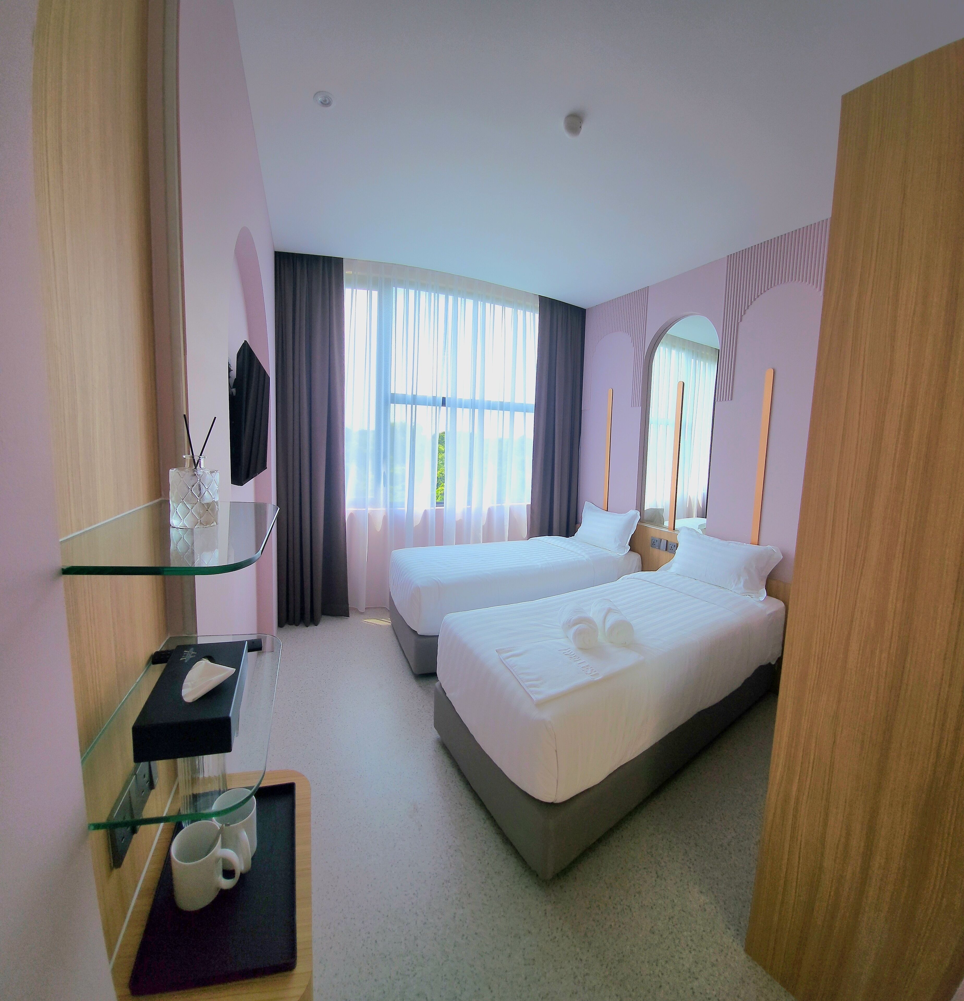 Wellesley Hotel