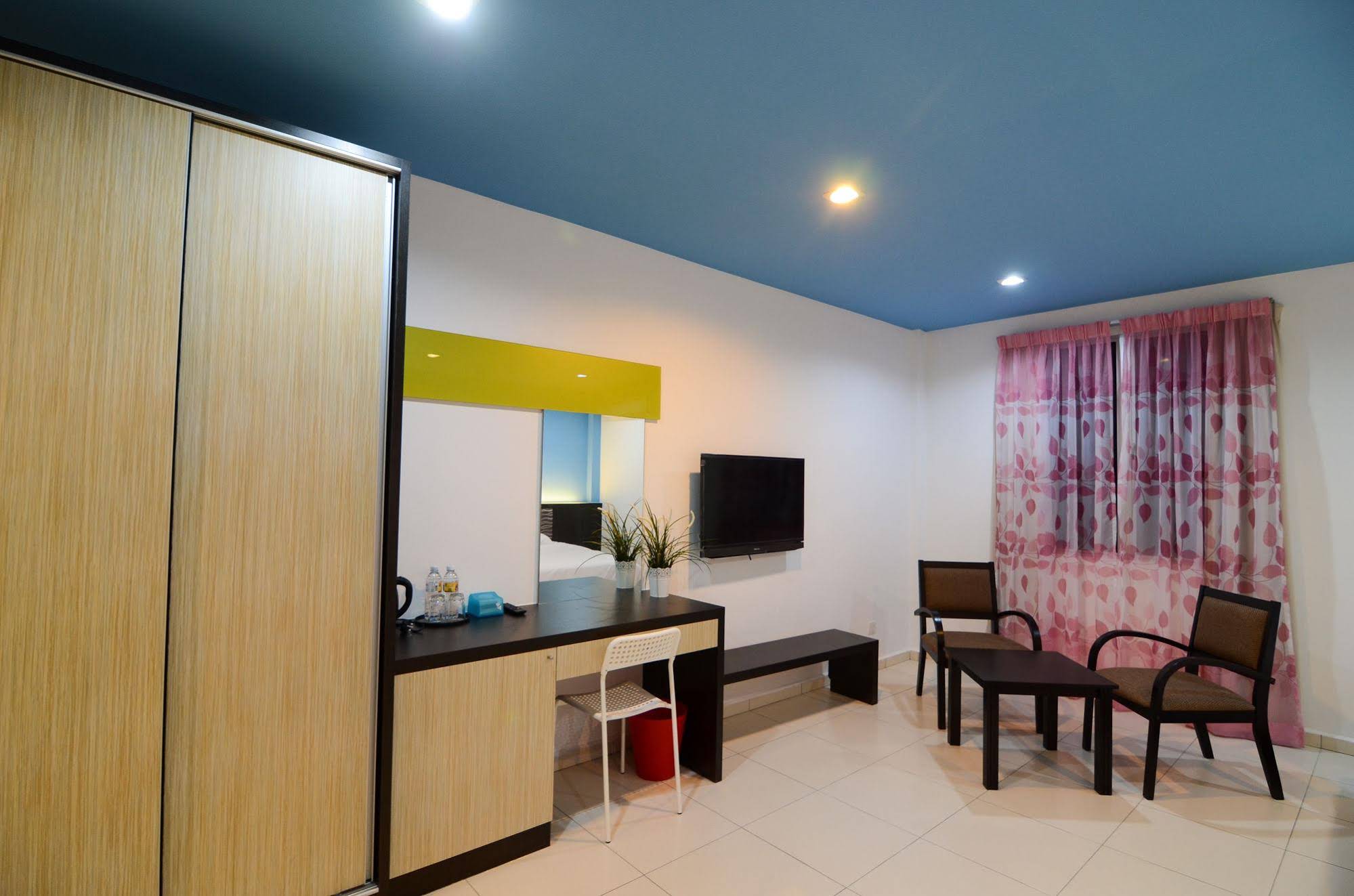Ting Residence