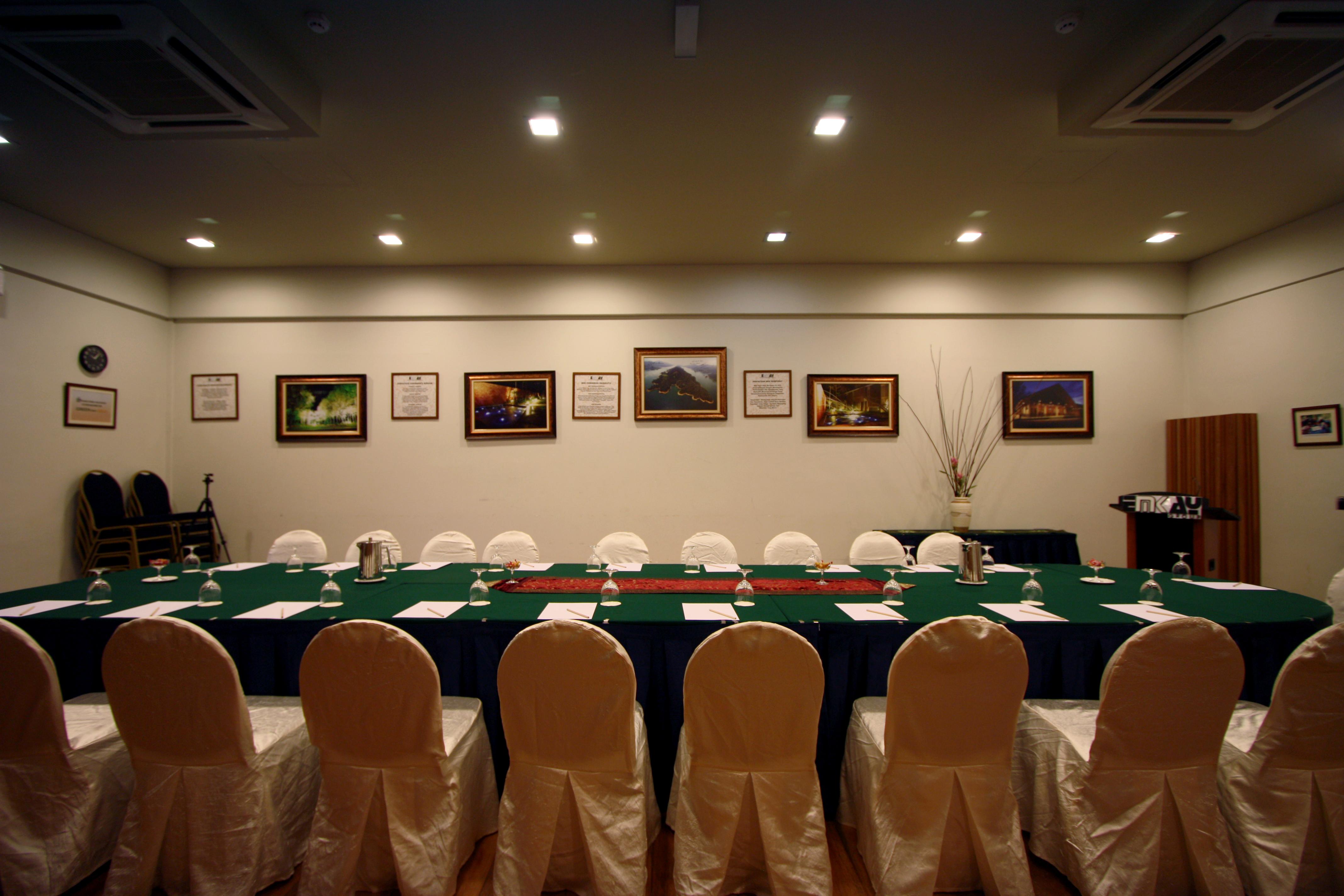 Belum Rainforest Resort