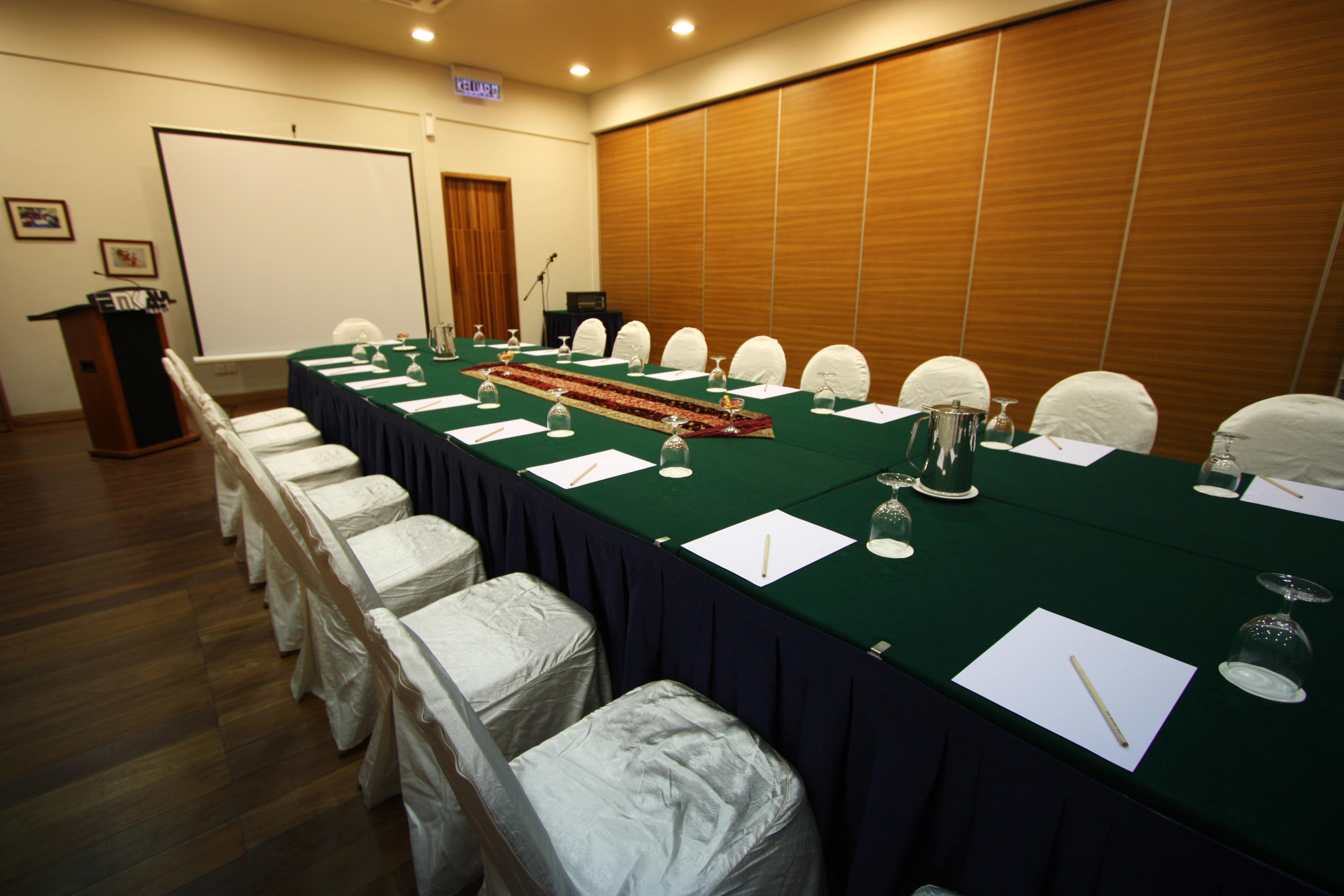 Belum Rainforest Resort