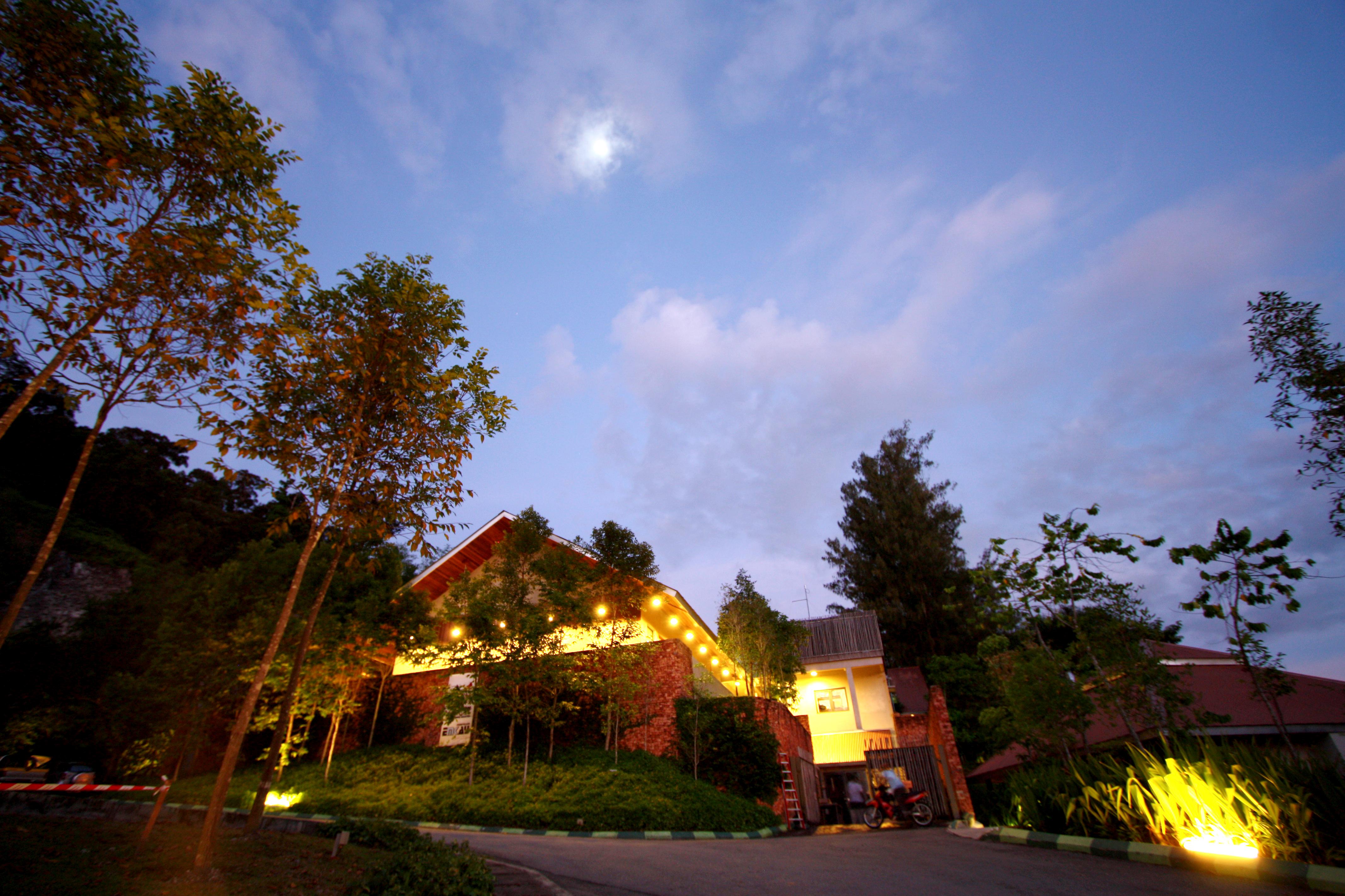 Belum Rainforest Resort