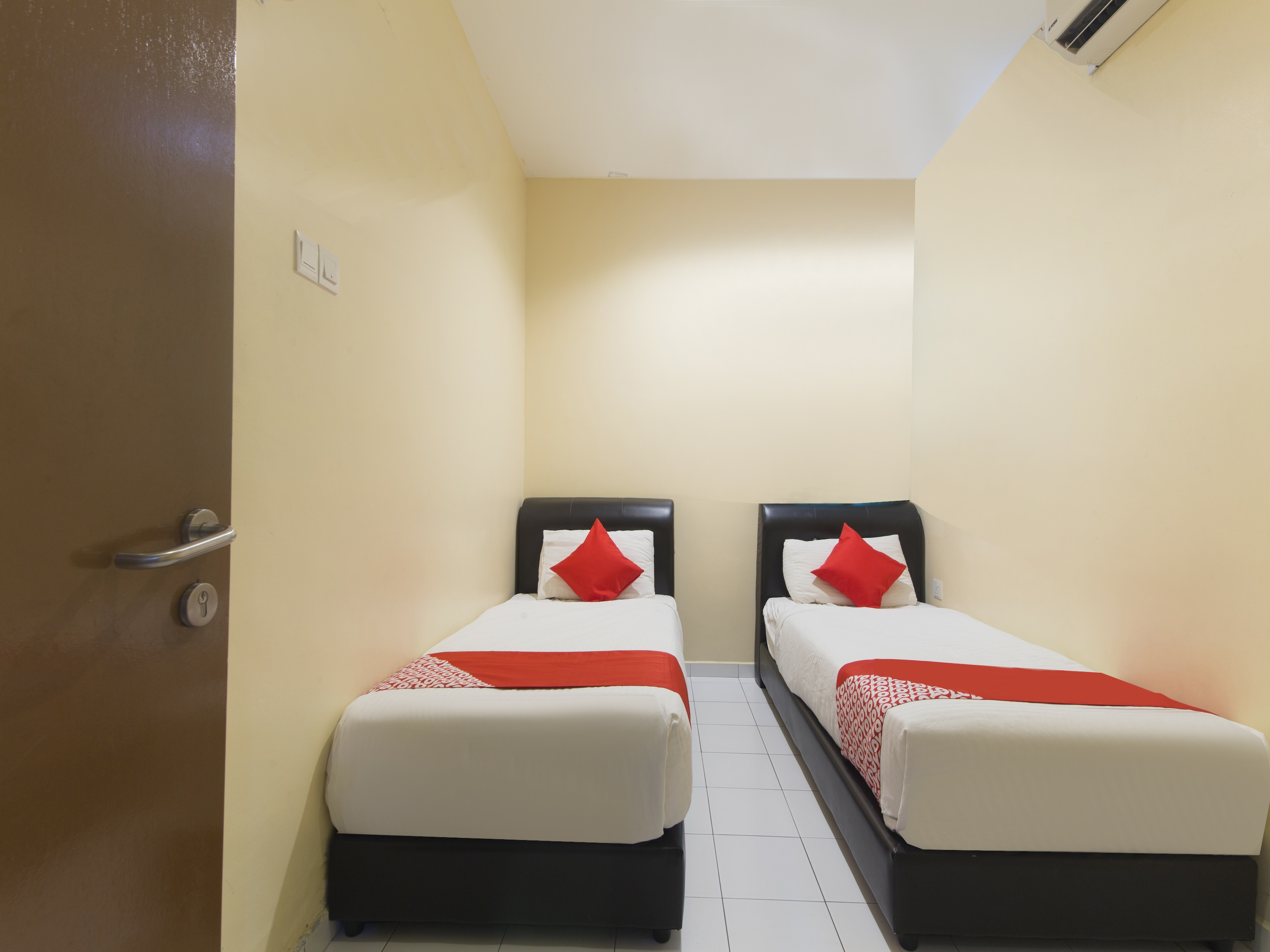 Hotel Iskandar By OYO Rooms