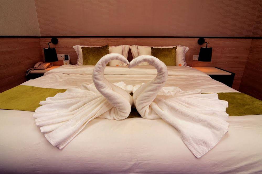 Golden Roof Hotel Seri Iskandar