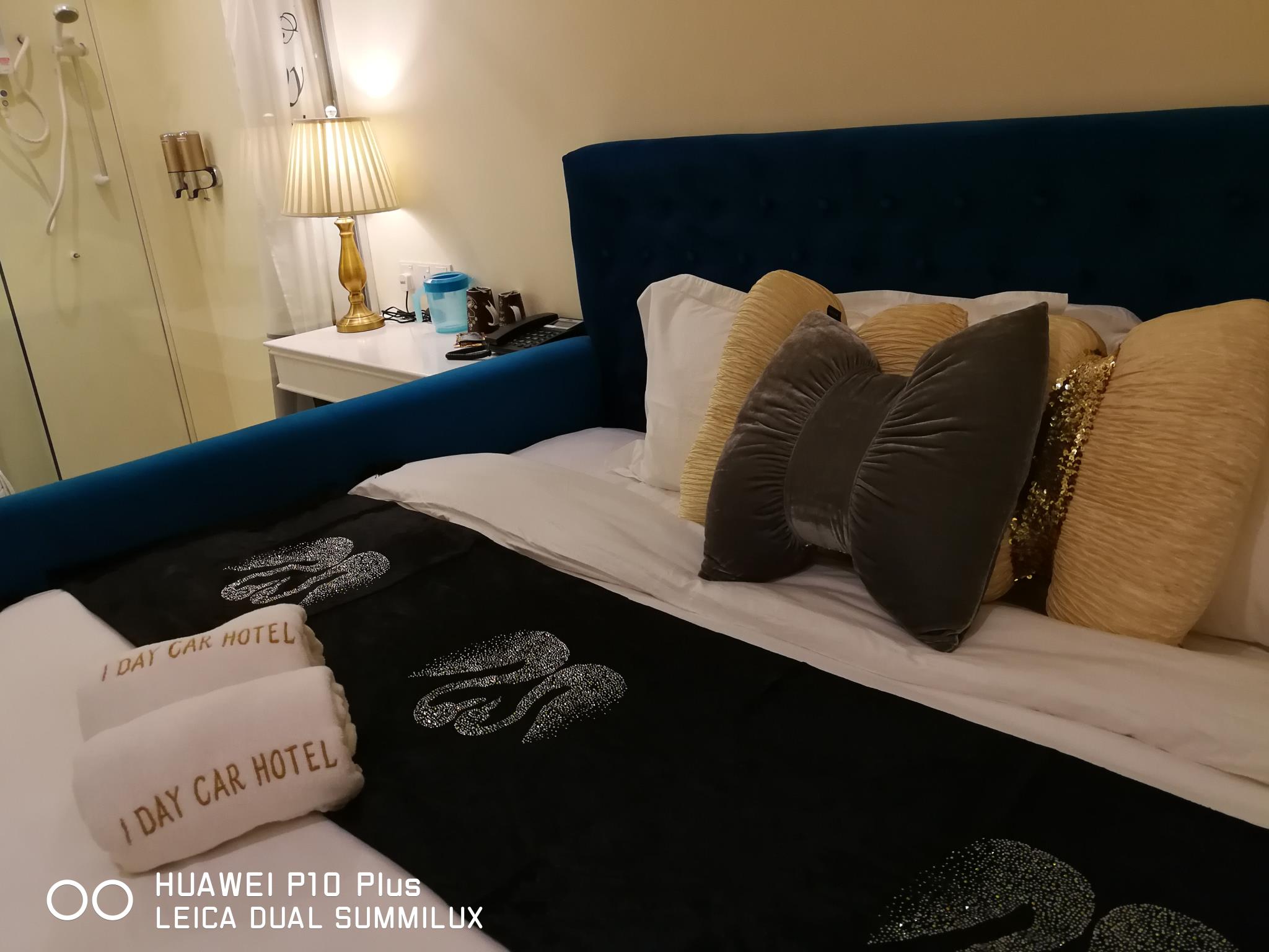 1 Day Car Hotel Station 18