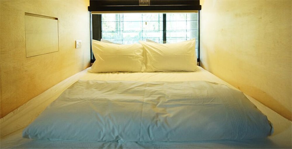 Belakang KongHeng By DreamScape