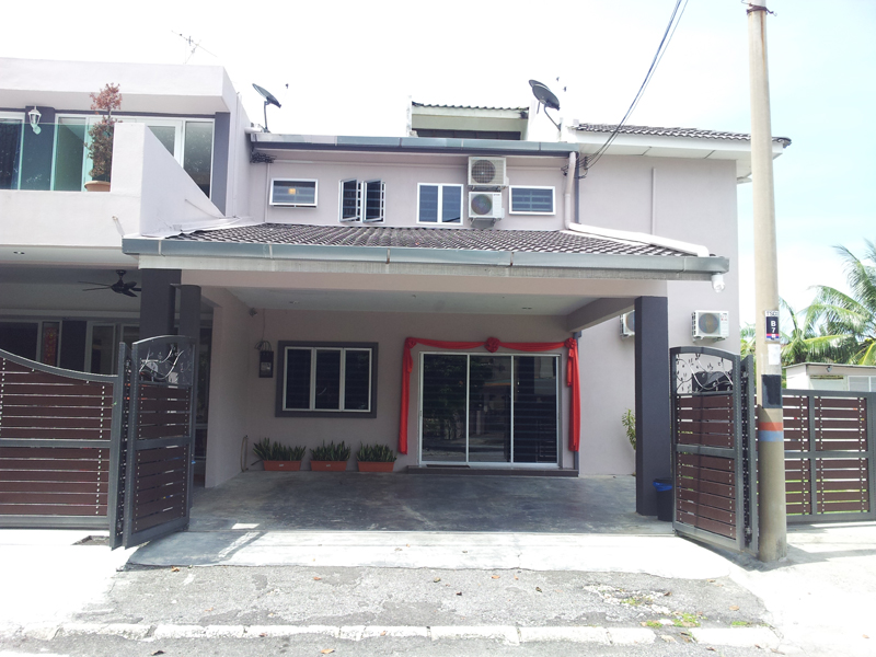 Bercham Vacation House