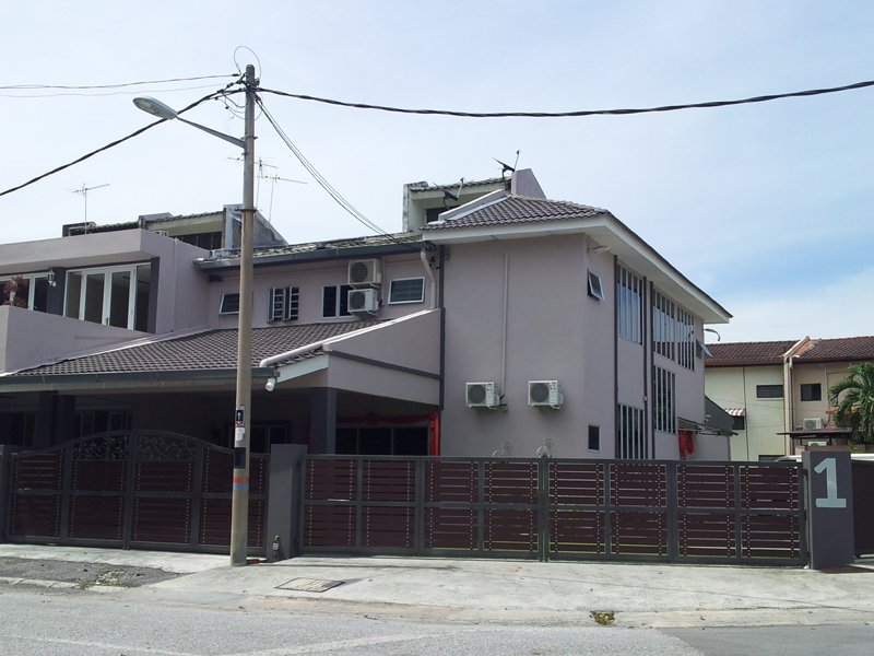 Bercham Vacation House
