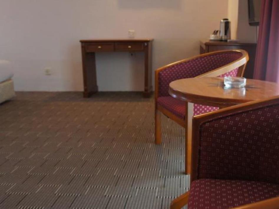 Hillcity Hotel & Condo