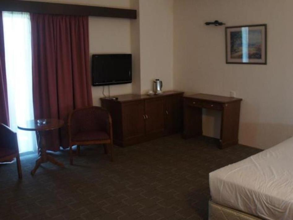 Hillcity Hotel & Condo