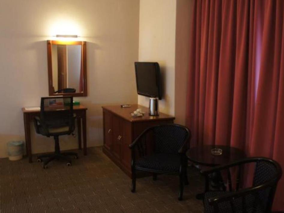 Hillcity Hotel & Condo