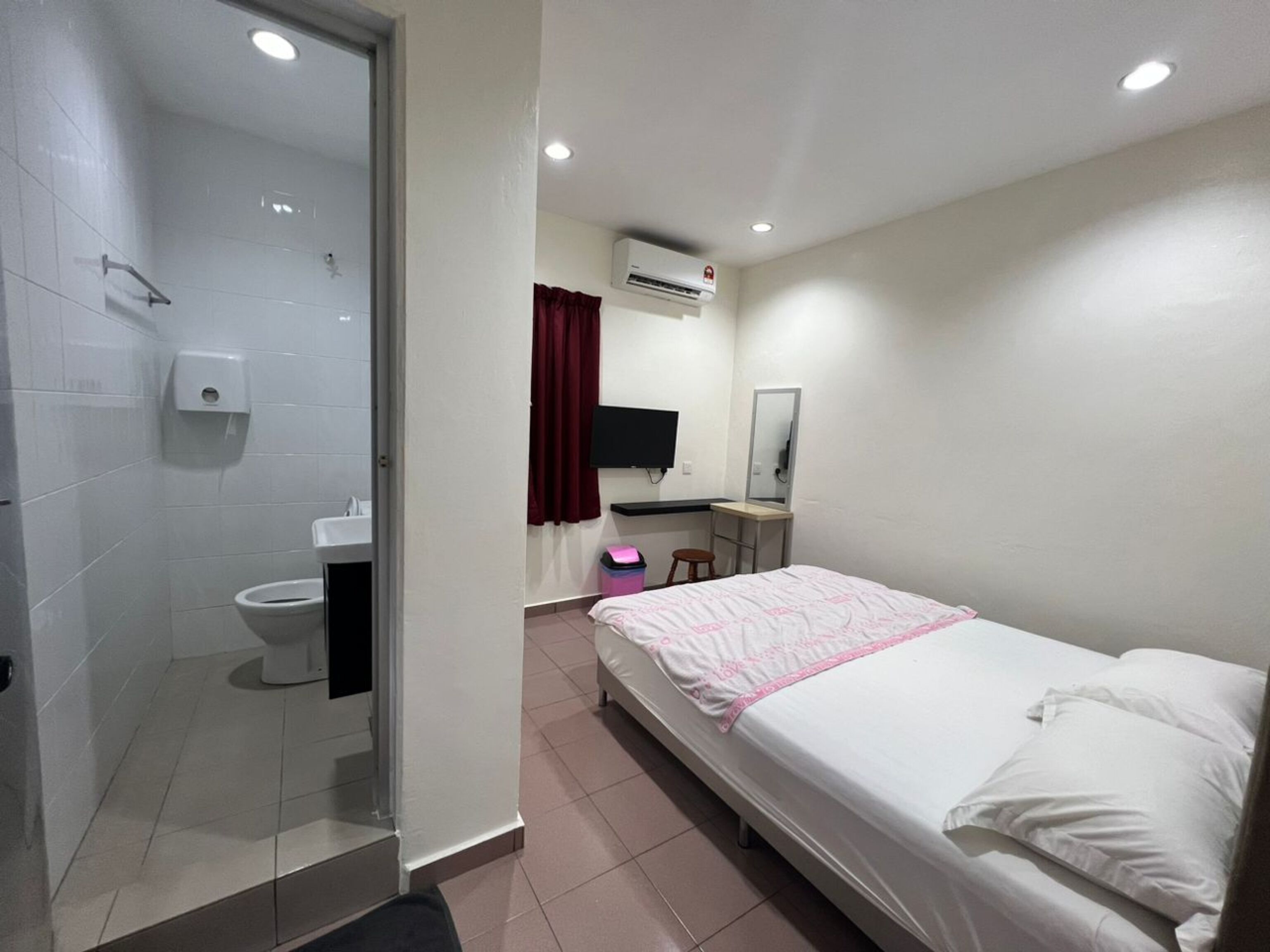Hotel Golden Mouse By OYO