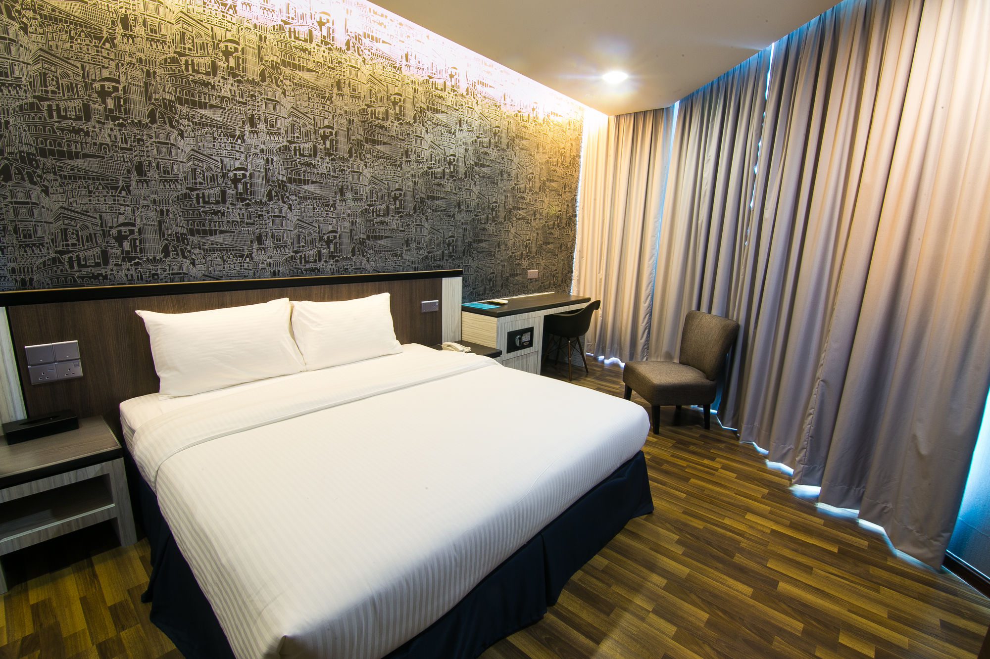 Indra Hotel - Boutique Suites