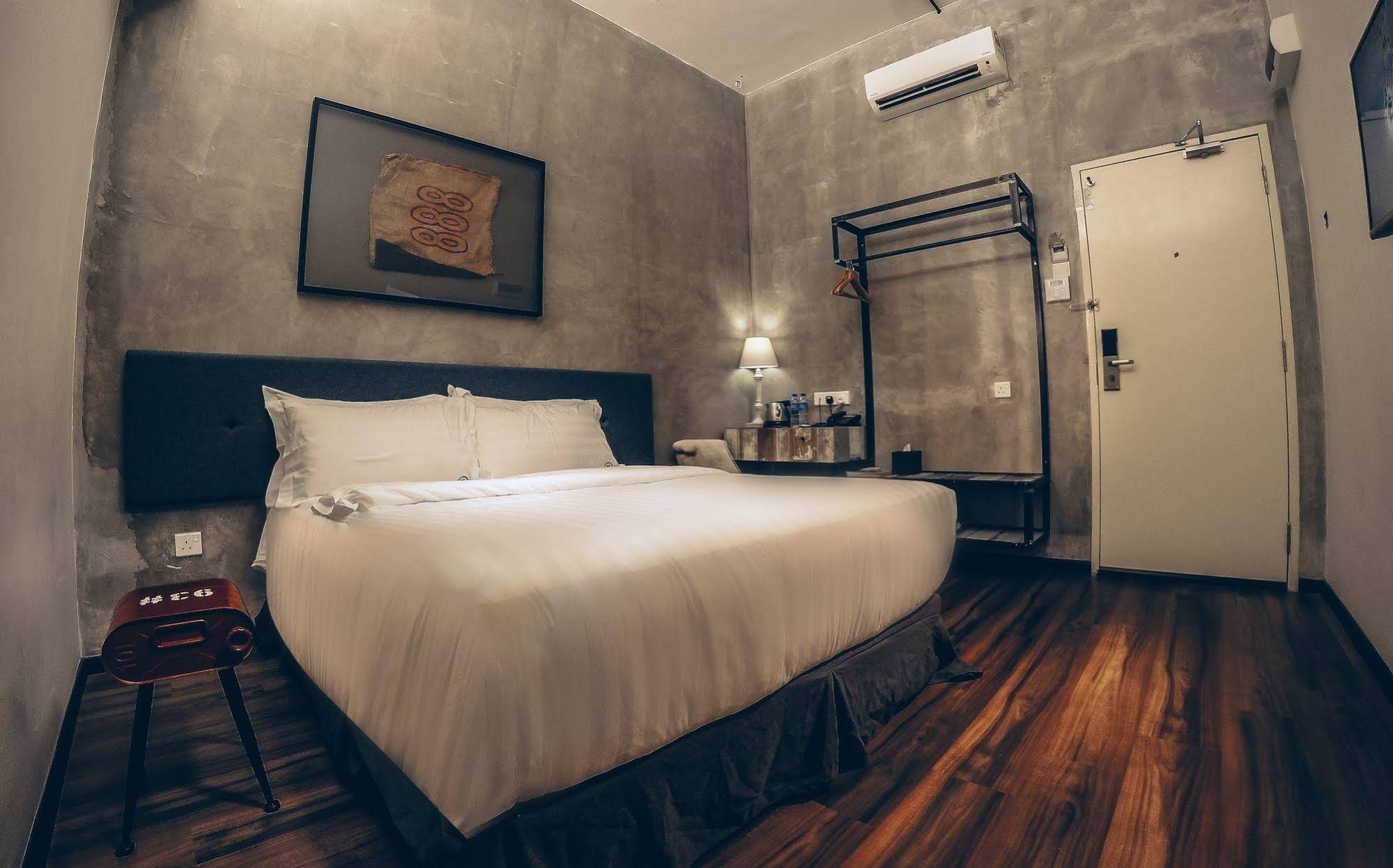 Merton Hotel